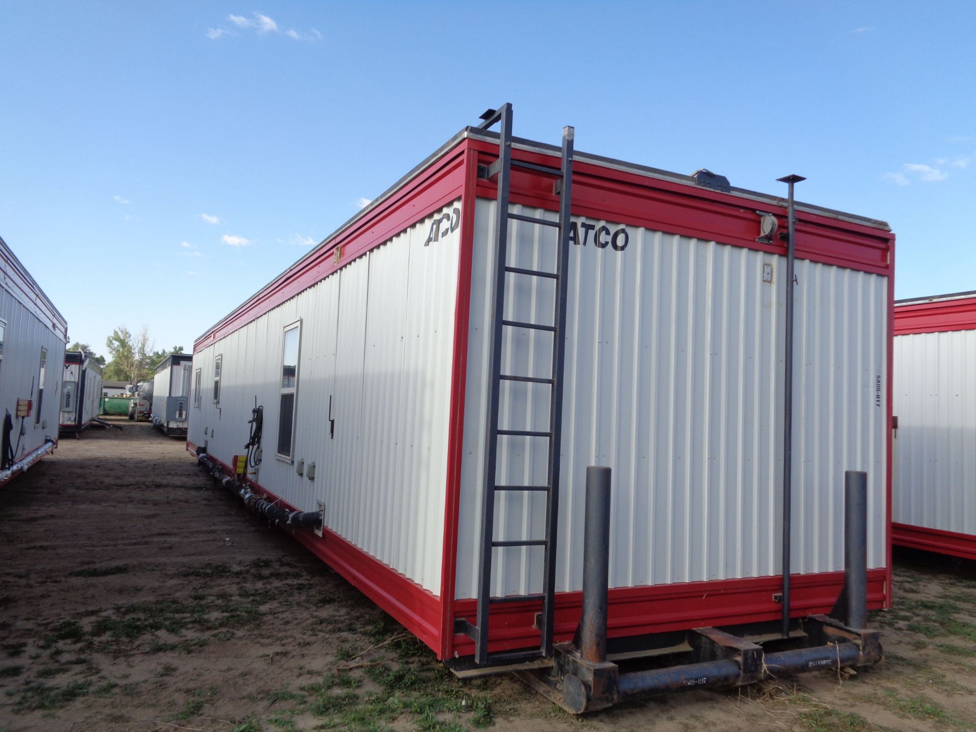 ATCO MODEL 12 X 58 BC, RM, TP WITH BUNK BEDS ACCOMMODATION UNIT; BUILT 2011, S/N 258117060, (2) - Bild 4 aus 19