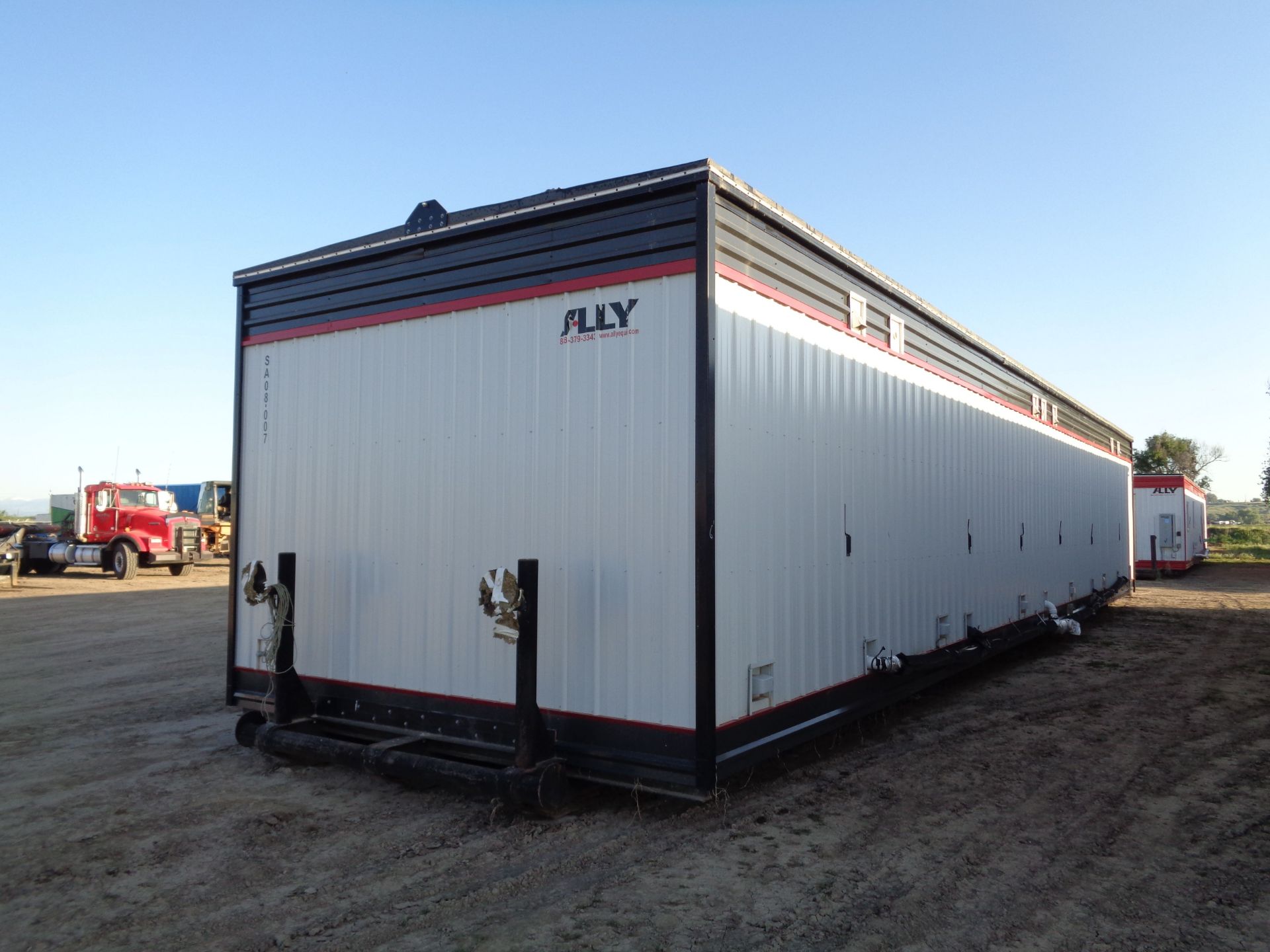 ATCO MODEL 13 X 60 DOUBLE END WELL SITE ACCOMMODATION UNIT; BUILT 2011, (2) BEDROOMS, (2) FULL AND 1 - Bild 3 aus 21