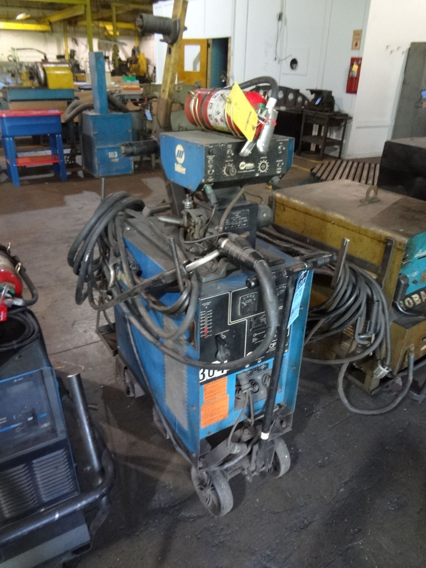 300 AMP MILLER CP-300 WELDER; S/N JK602429