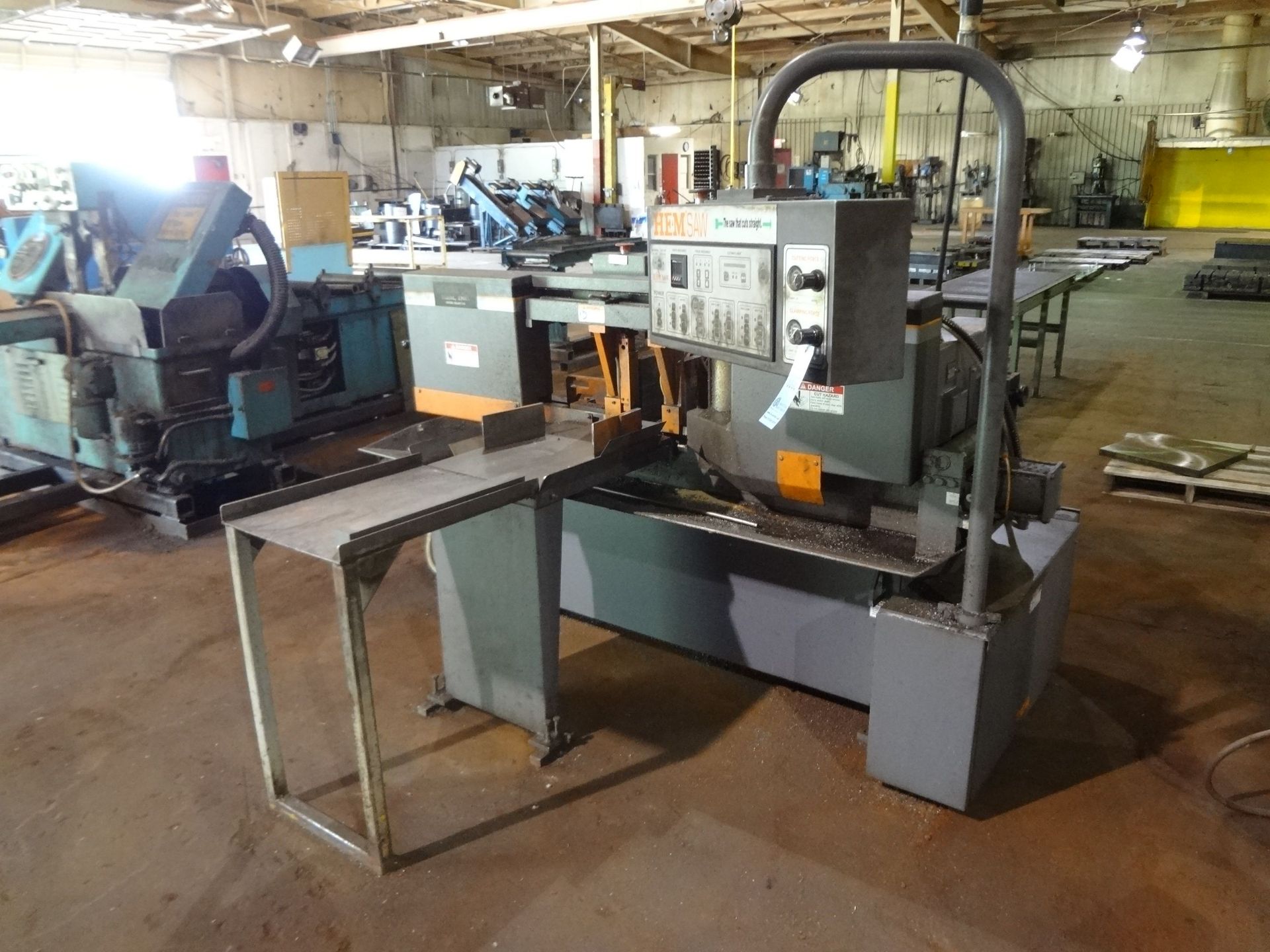 12" X 12" HEM-SAW MODEL H90A-4 AUTOMATIC HORIZONTAL BAND SAW; S/N 1176413, HYDRAULIC CLAMPING AND - Image 2 of 10