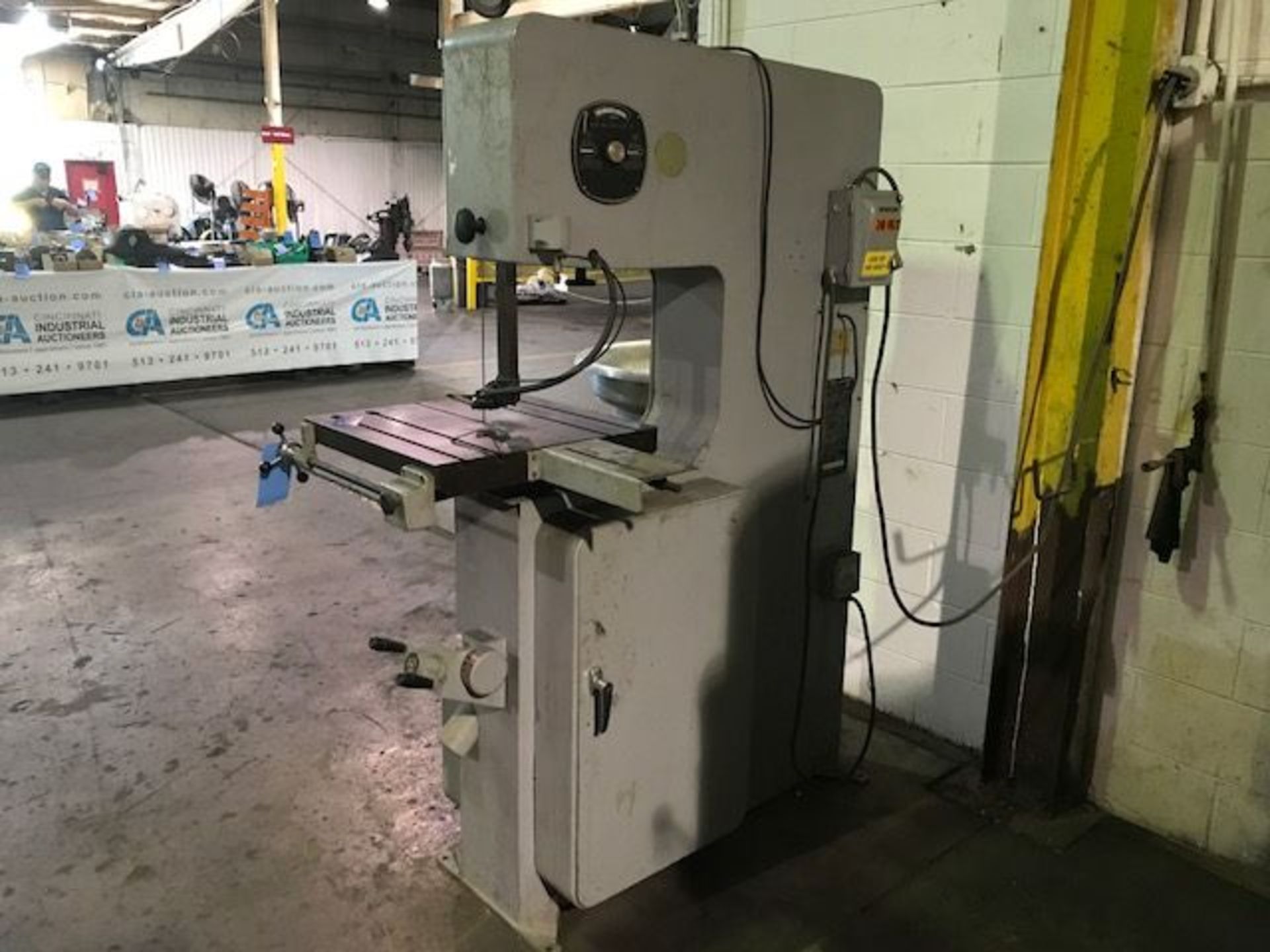 20" STARTRITE 20 RWS VERTICAL BAND SAW; S/N 81217, WELDER - Image 4 of 4