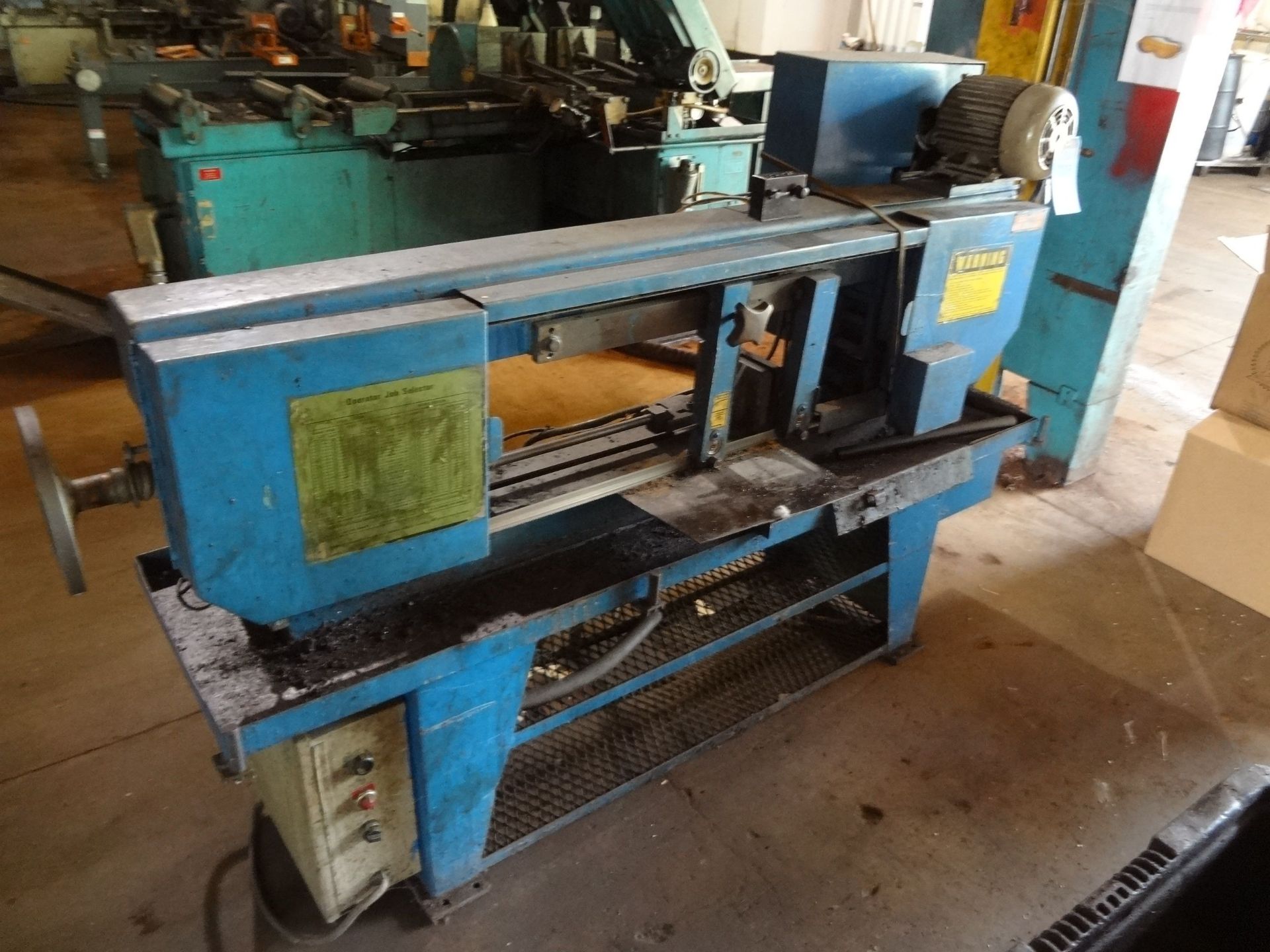 9" X 16" DOALL MODEL C-916 AUTOMATIC HORIZONTAL BAND SAW; S/N 438-85812, HYDRAULIC CLAMPING - Image 2 of 6