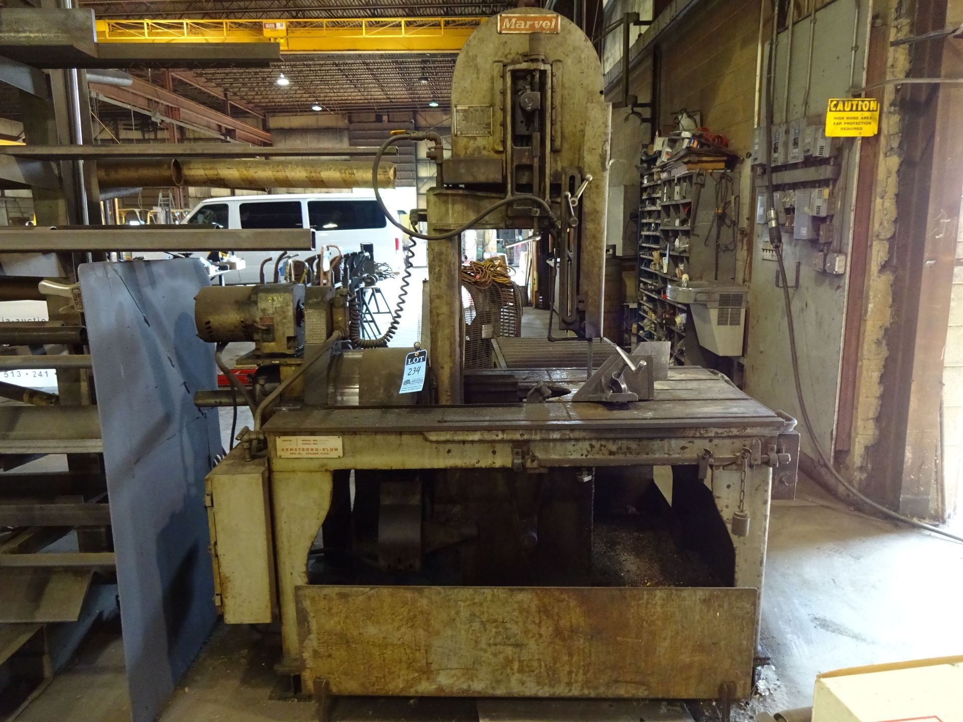 18" X 20" MARVEL SERIES 8/M8/81 VERTICAL BAND SAW; S/N 811948, WITH FEED AND OUT TAKE ROLLER - Image 2 of 8