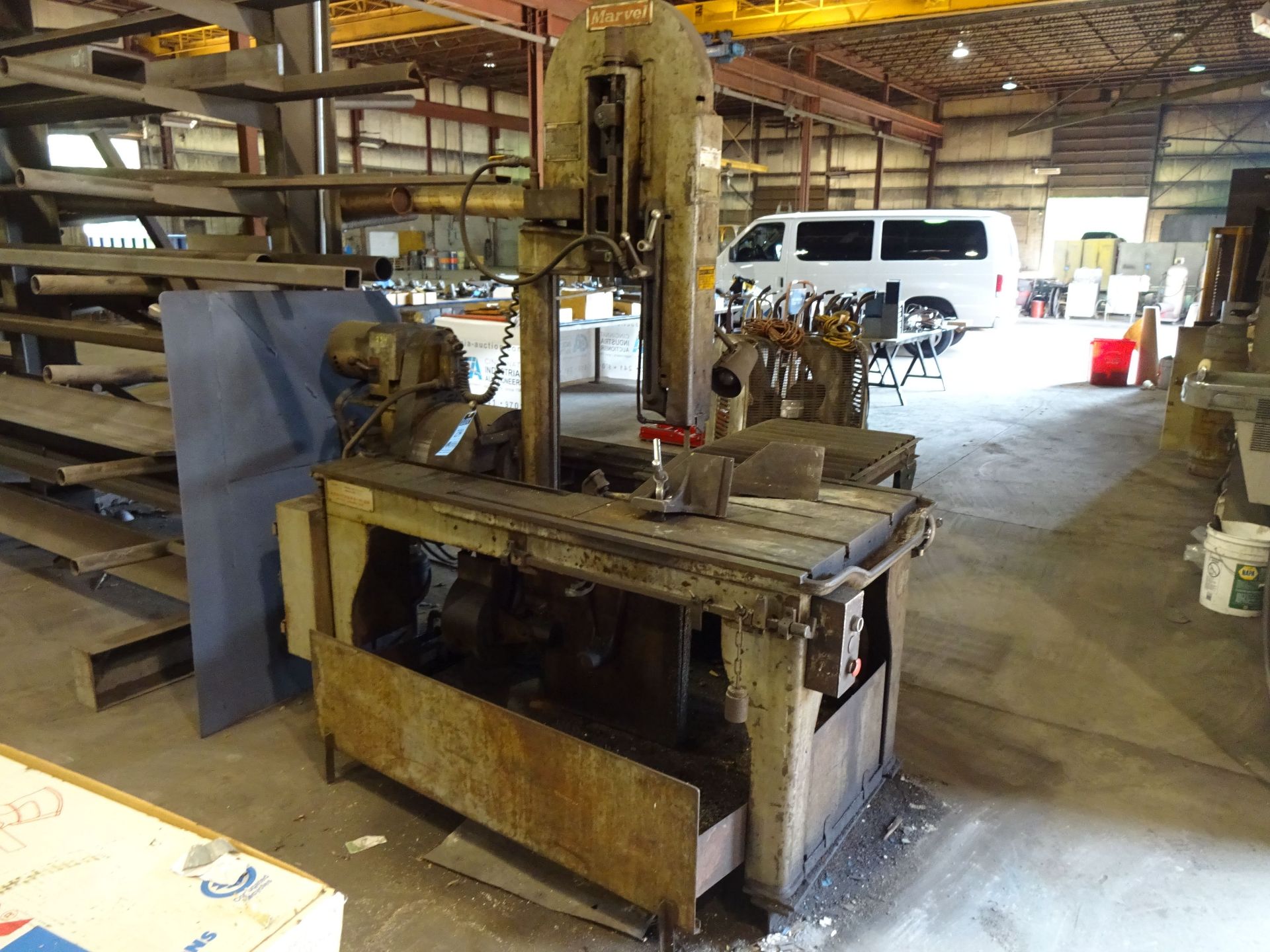 18" X 20" MARVEL SERIES 8/M8/81 VERTICAL BAND SAW; S/N 811948, WITH FEED AND OUT TAKE ROLLER