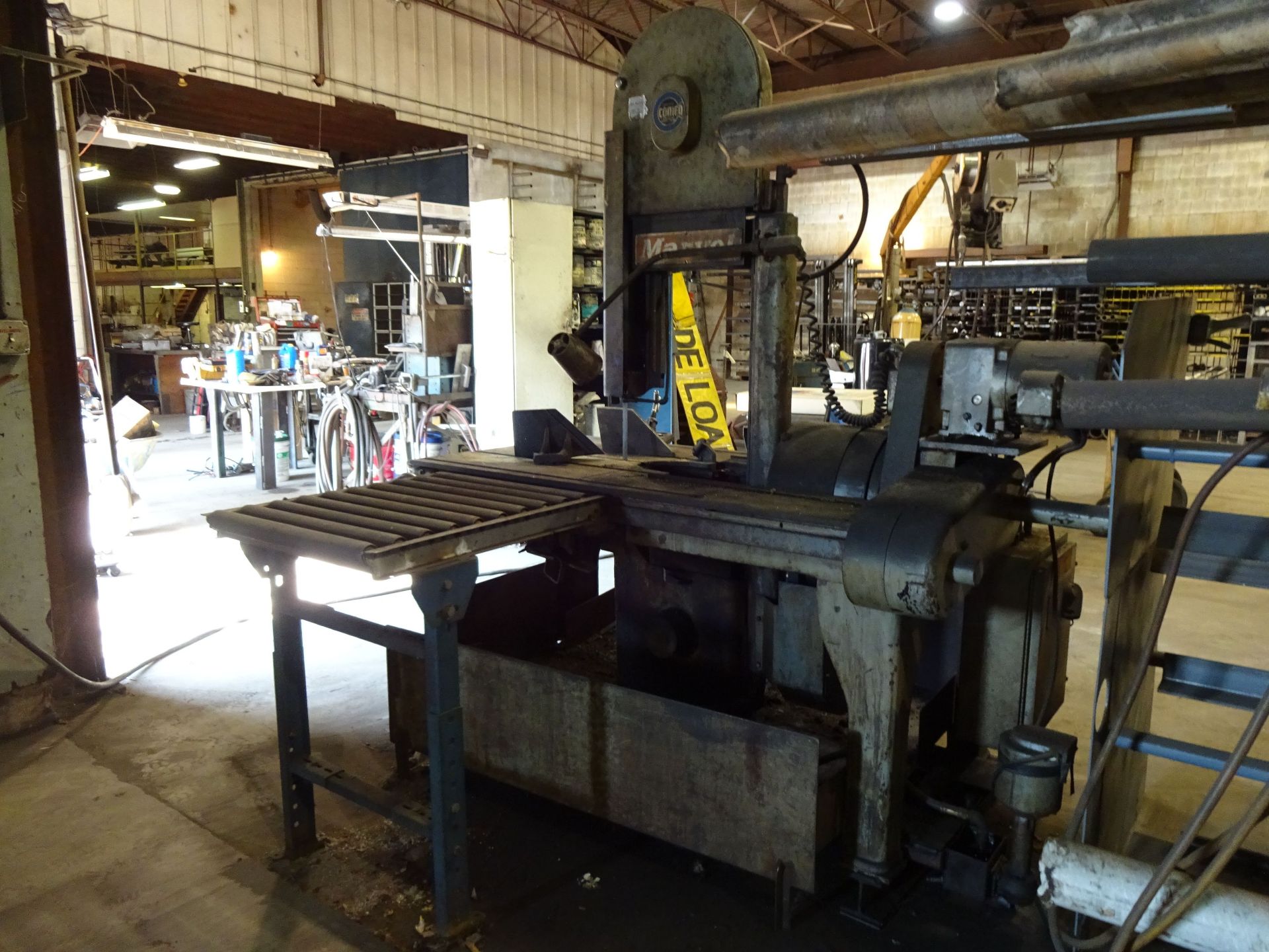 18" X 20" MARVEL SERIES 8/M8/81 VERTICAL BAND SAW; S/N 811948, WITH FEED AND OUT TAKE ROLLER - Image 8 of 8
