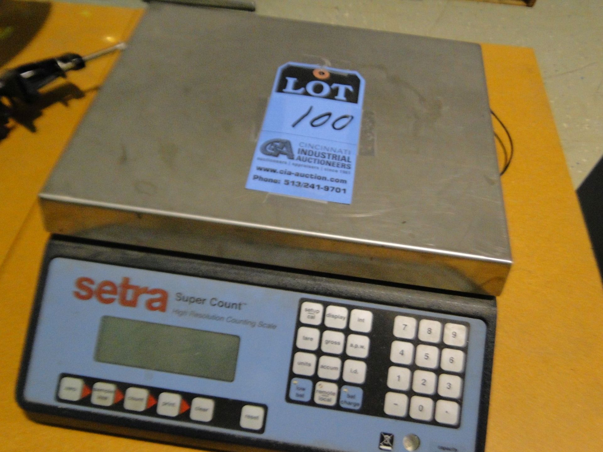110 LB. SETRA ELECTRIC COUNTING SCALE