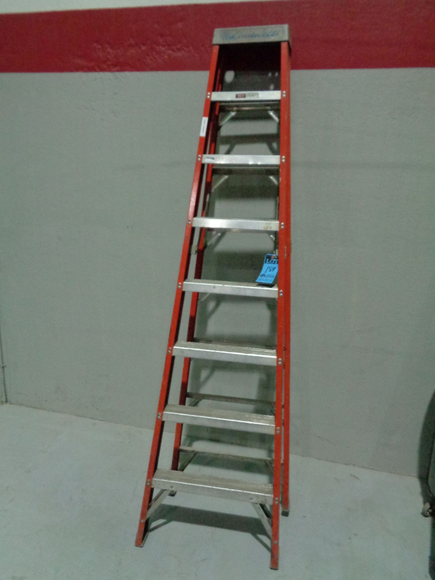 8' STEP LADDER