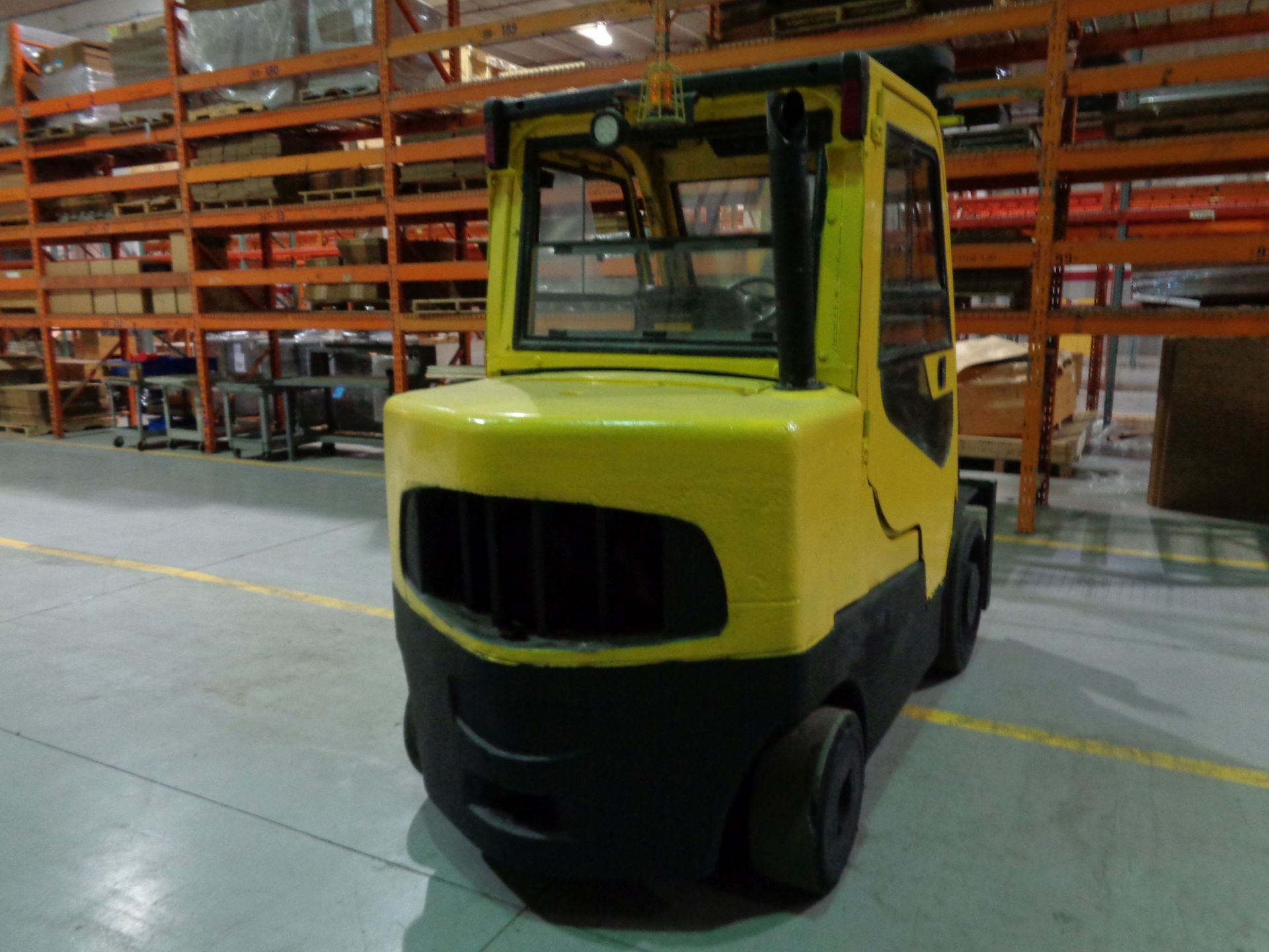 15,000 LB. HYSTER MODEL S155FT DIESEL POWER CUSHION TIRE LIFT TRUCK; S/N E024V02534J, 2-STAGE - Image 5 of 9