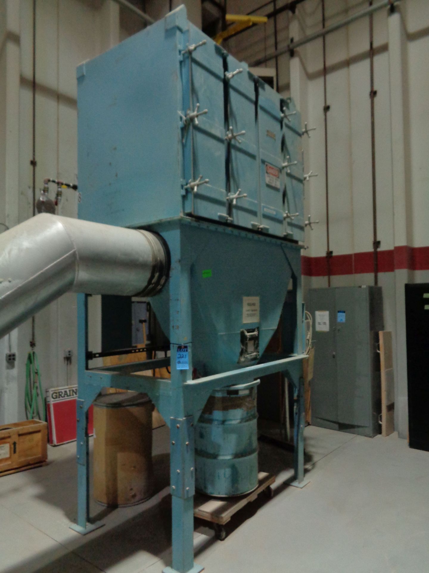 BECKERT AND HIESTER MODEL 12H (4WX3H) DUST COLLECTOR; S/N 2960-1, WITH DUST WORK