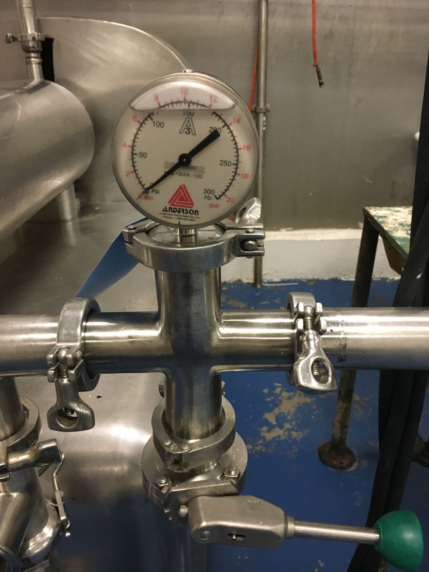 ANDERSON VACUUM GAUGE WITH VALVE AND PIPING