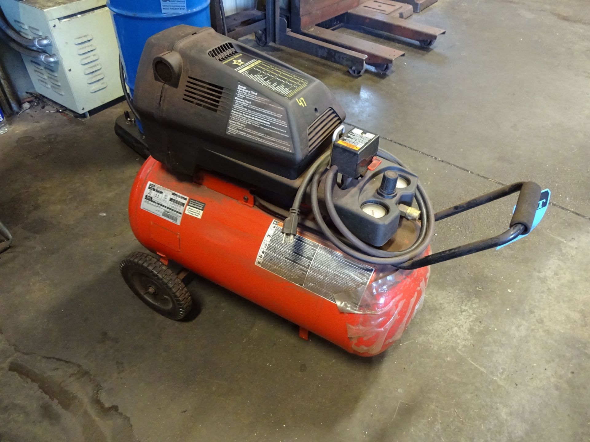 5.5 HP CRAFTSMAN PORTABLE AIR COMPRESSOR