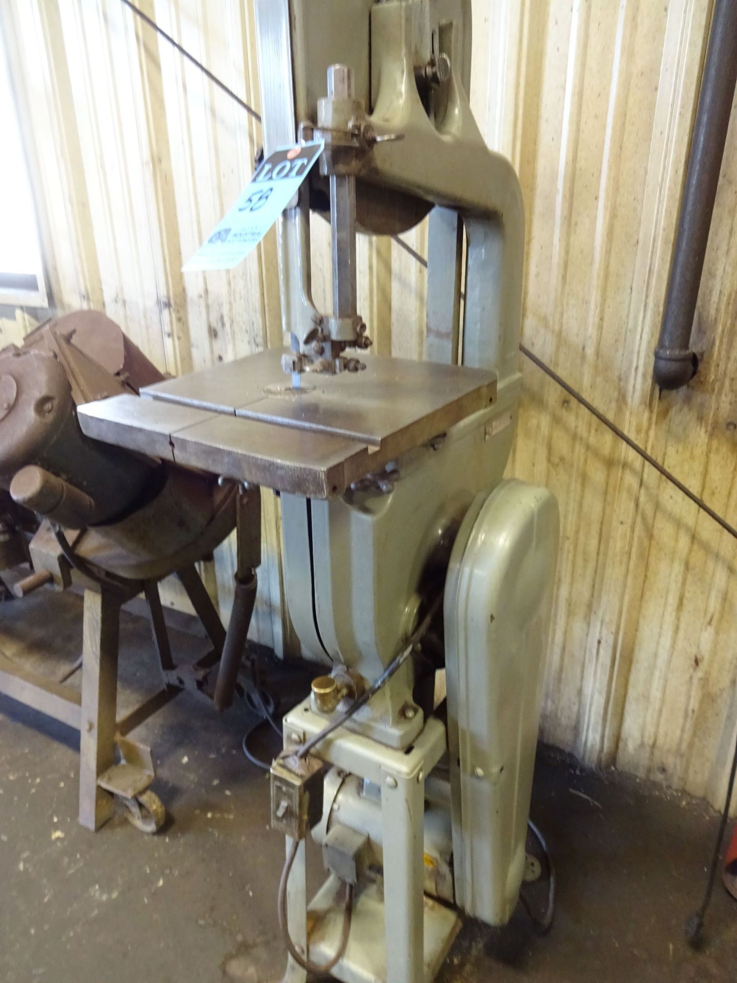 14" DELTA VERTICAL BAND SAW - Image 3 of 3