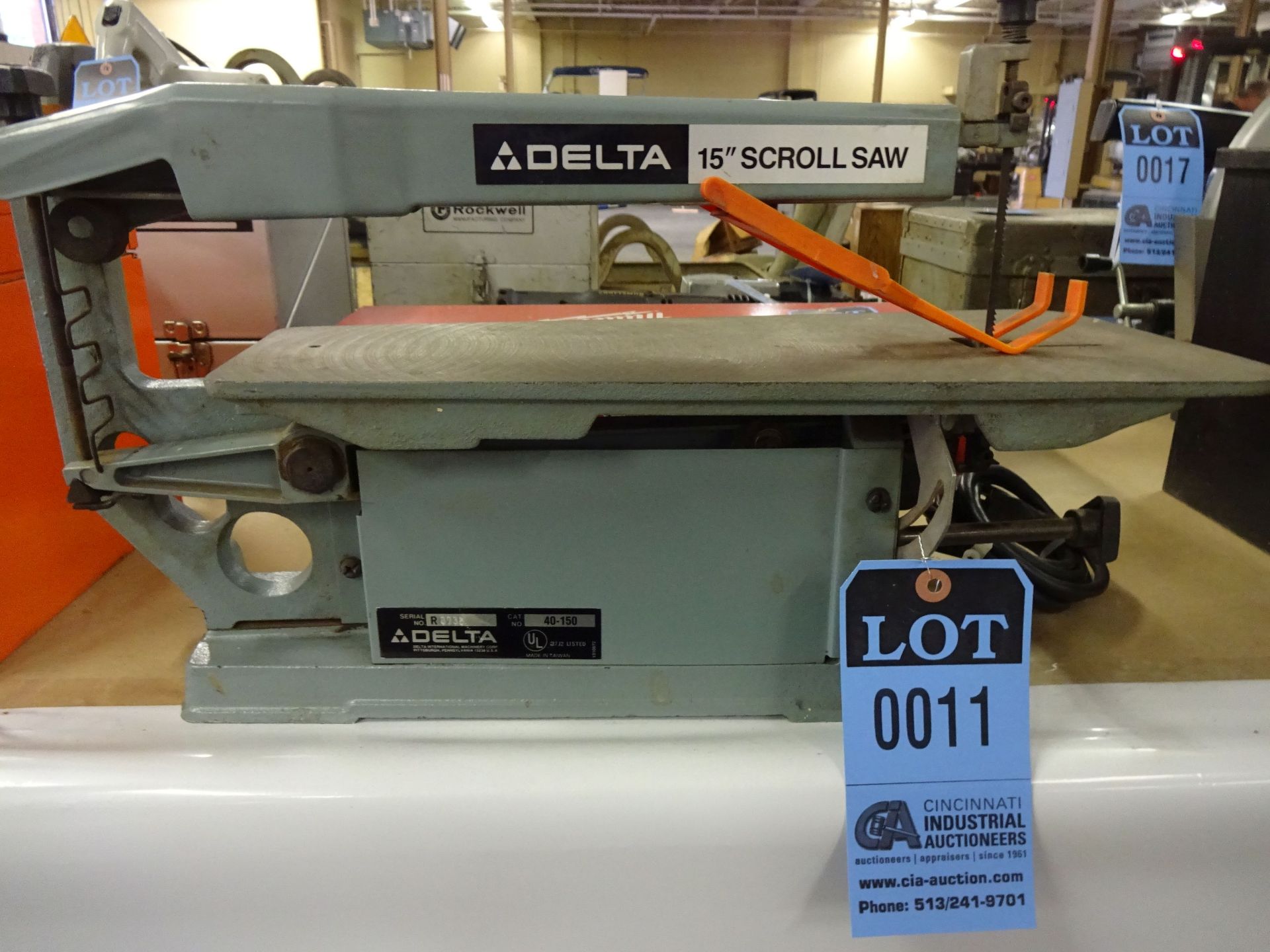 15" DELTA CAT NO. 40-150 ELECTRIC BENCH SCROLL SAW