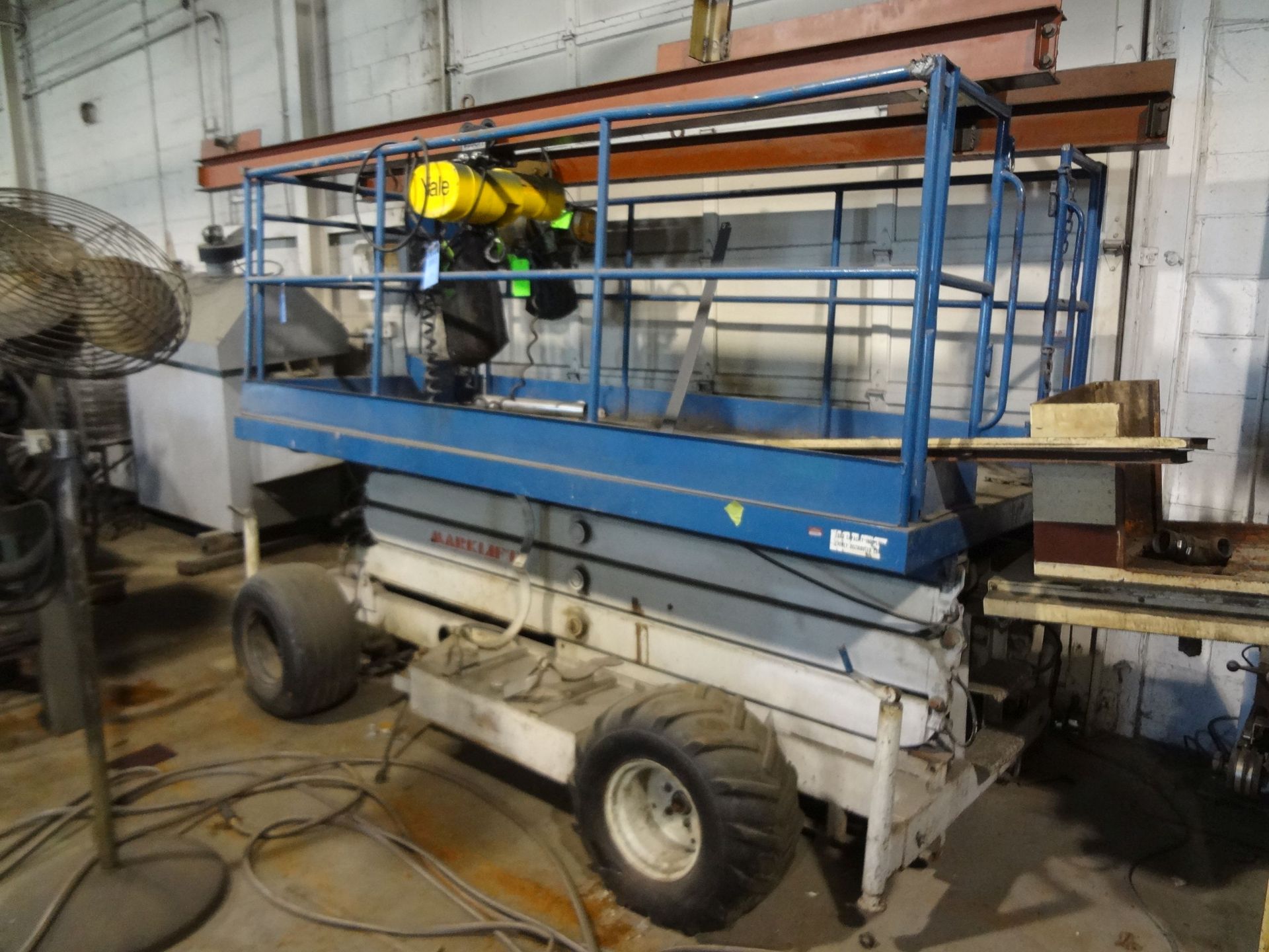 MARKLIFT GASOLINE POWERED MANLIFT, 1,000 CAPACITY, 59" X 125" PLATFORM - LOCATED AT 700 N. JAMES