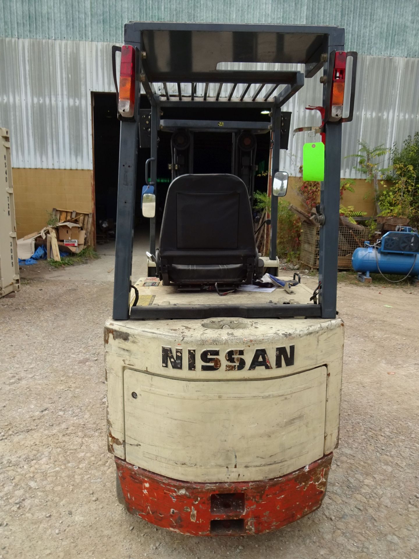 4,450 LB. NISSAN MODEL CWGP021255 ELECTRIC LIFT TRUCK; S/N 9E0536, 3-STAGE MAST, 178" LIFT HEIGHT, - Image 5 of 11