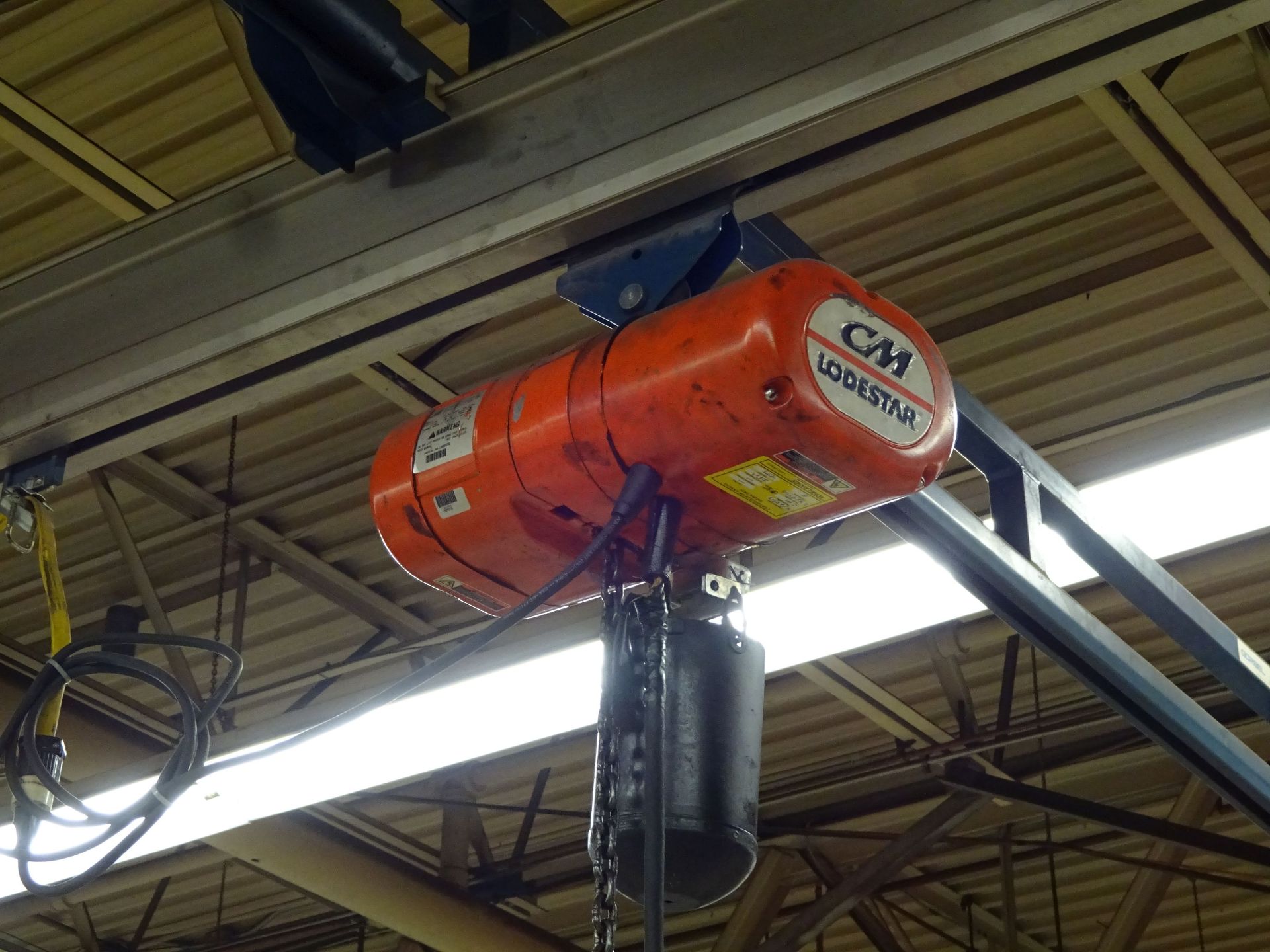 500 LB. X 31' (APPROX.) GORBEL 2-SPAN CEILING HUNG OVERHEAD CRANE WITH 500 LB. HARRINGTON ELECTRIC - Image 9 of 11