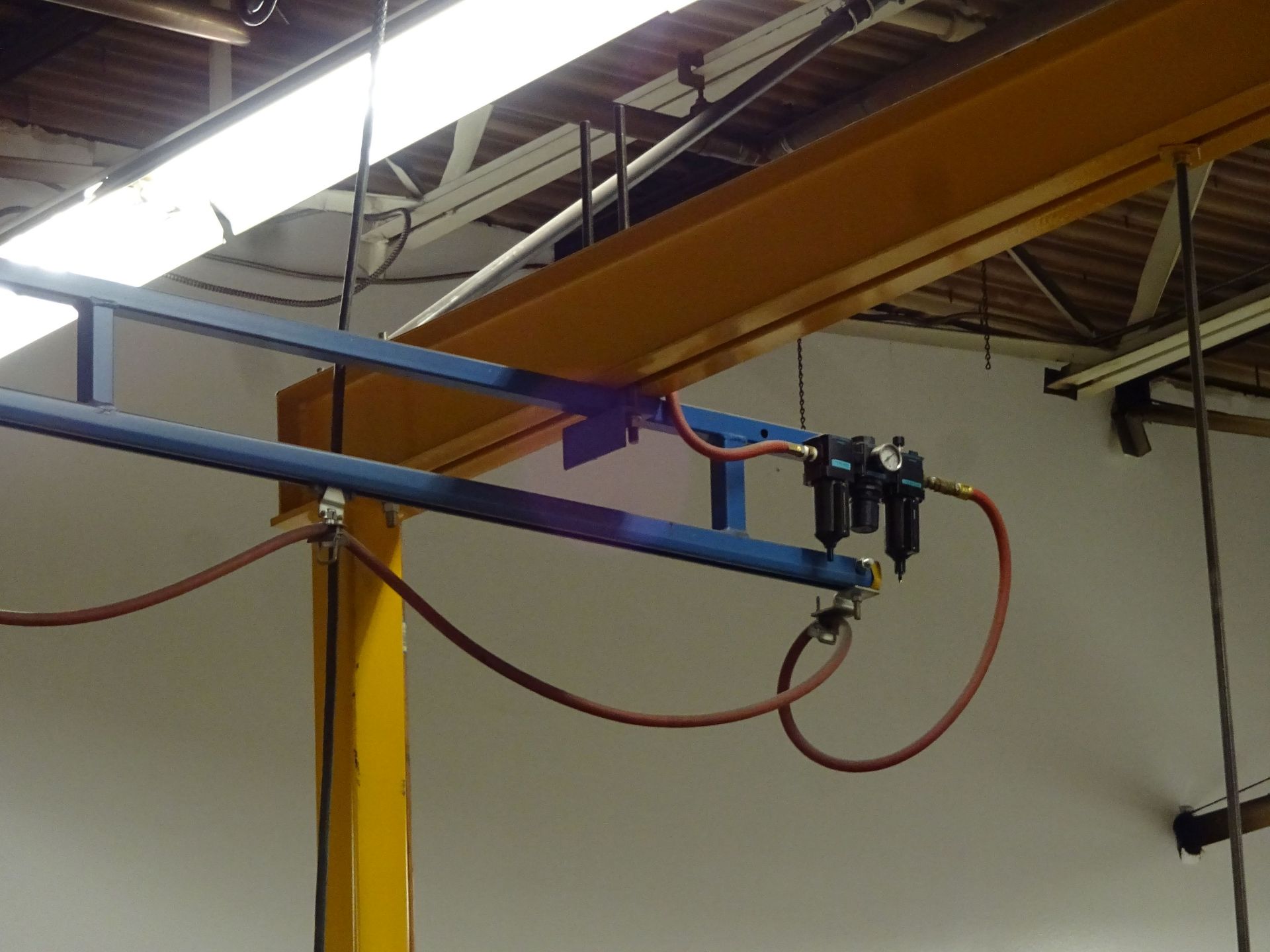 250 LB. X 43' (APPROX.) GORBEL CEILING HUNG 2-SPAN CRANE WITH 92) 200 LB. INGERSOLL RAND PNEUMATIC - Image 10 of 10