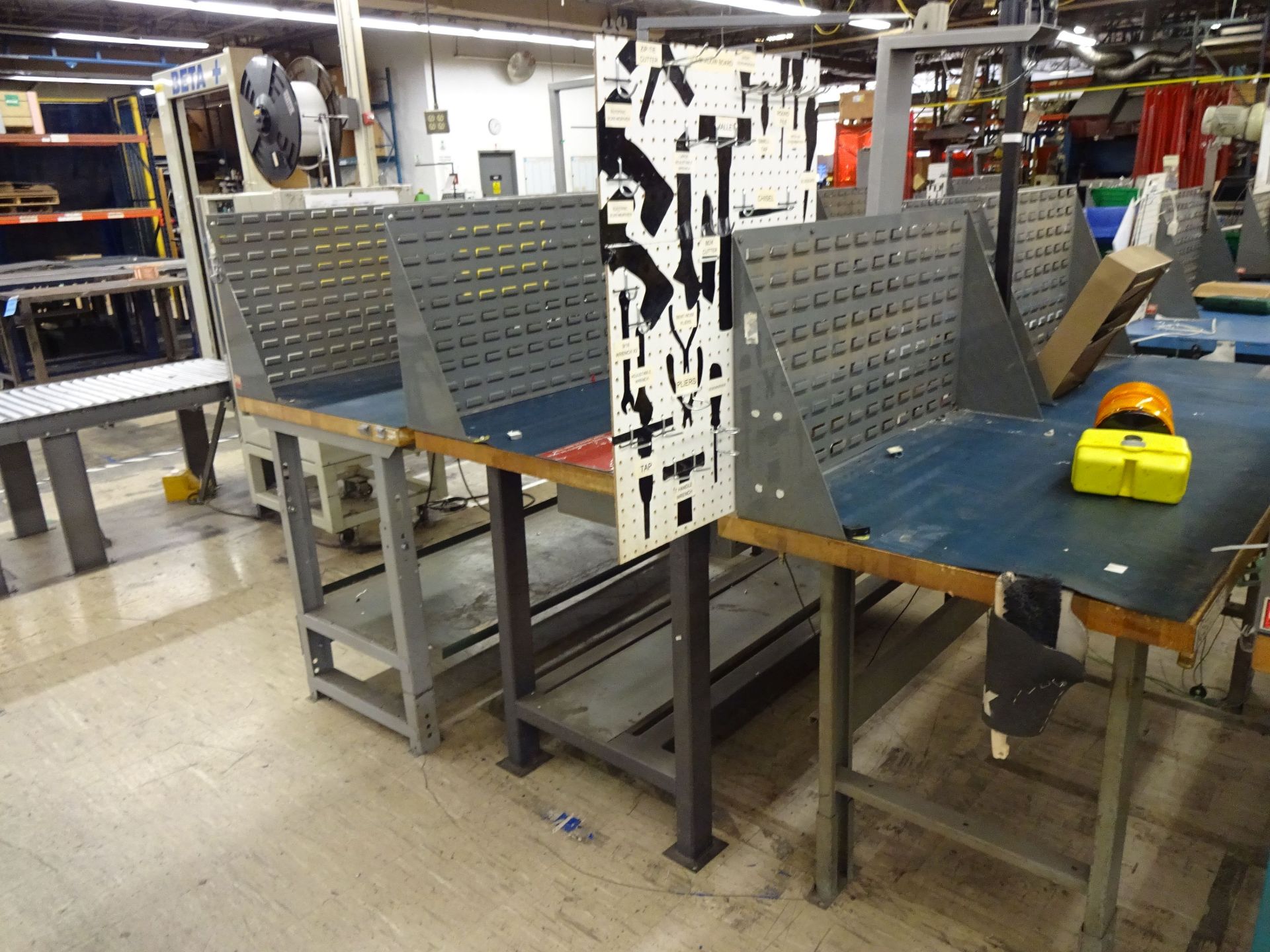 STEEL FRAME BENCHES - Image 2 of 2