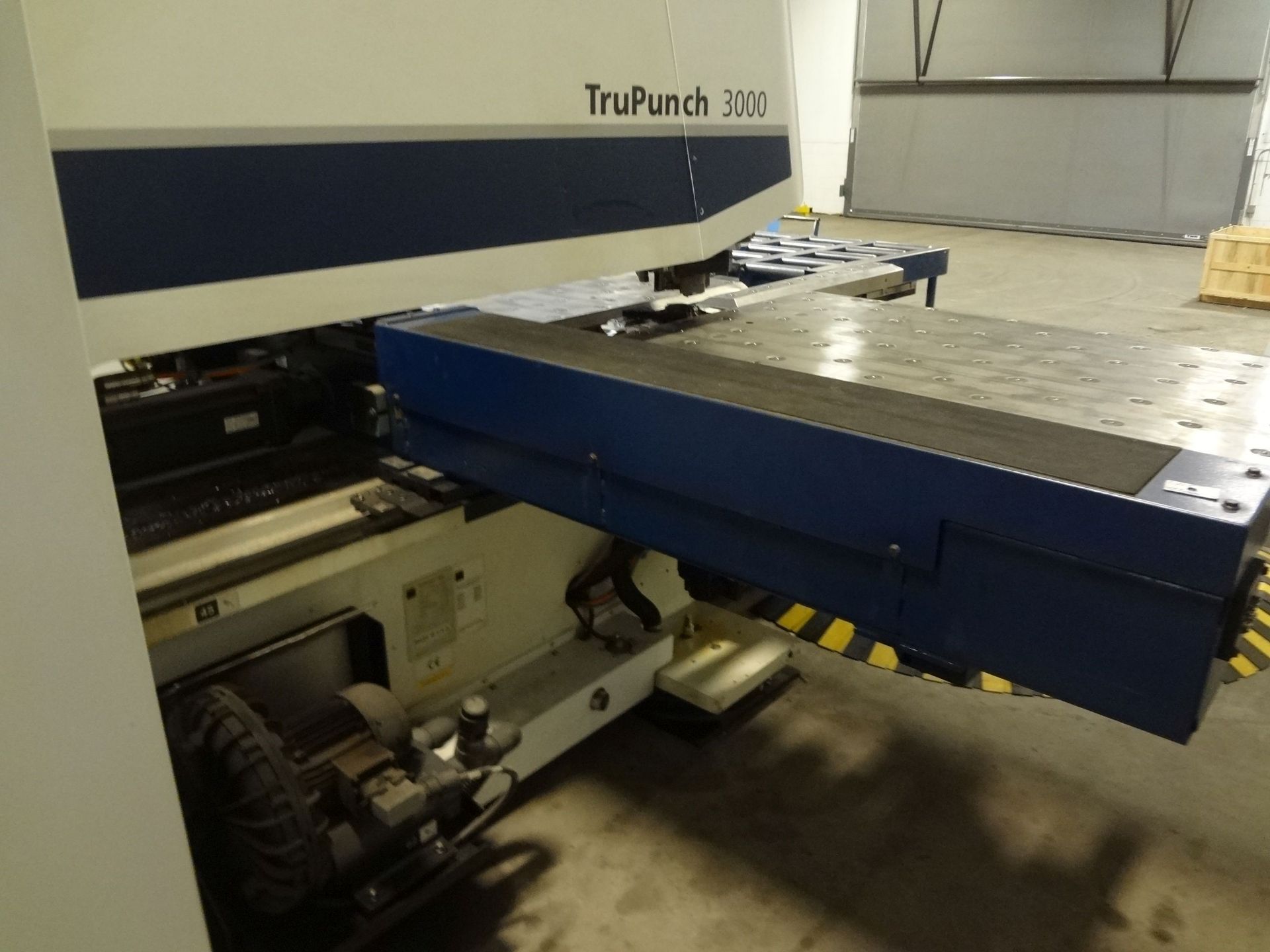 20 TON TRUMPF TRUPUNCH 3000 SINGLE END CNC PUNCH; S/N A0035A0124, (20) STATIONS WITH (3) SHEET - Image 15 of 17