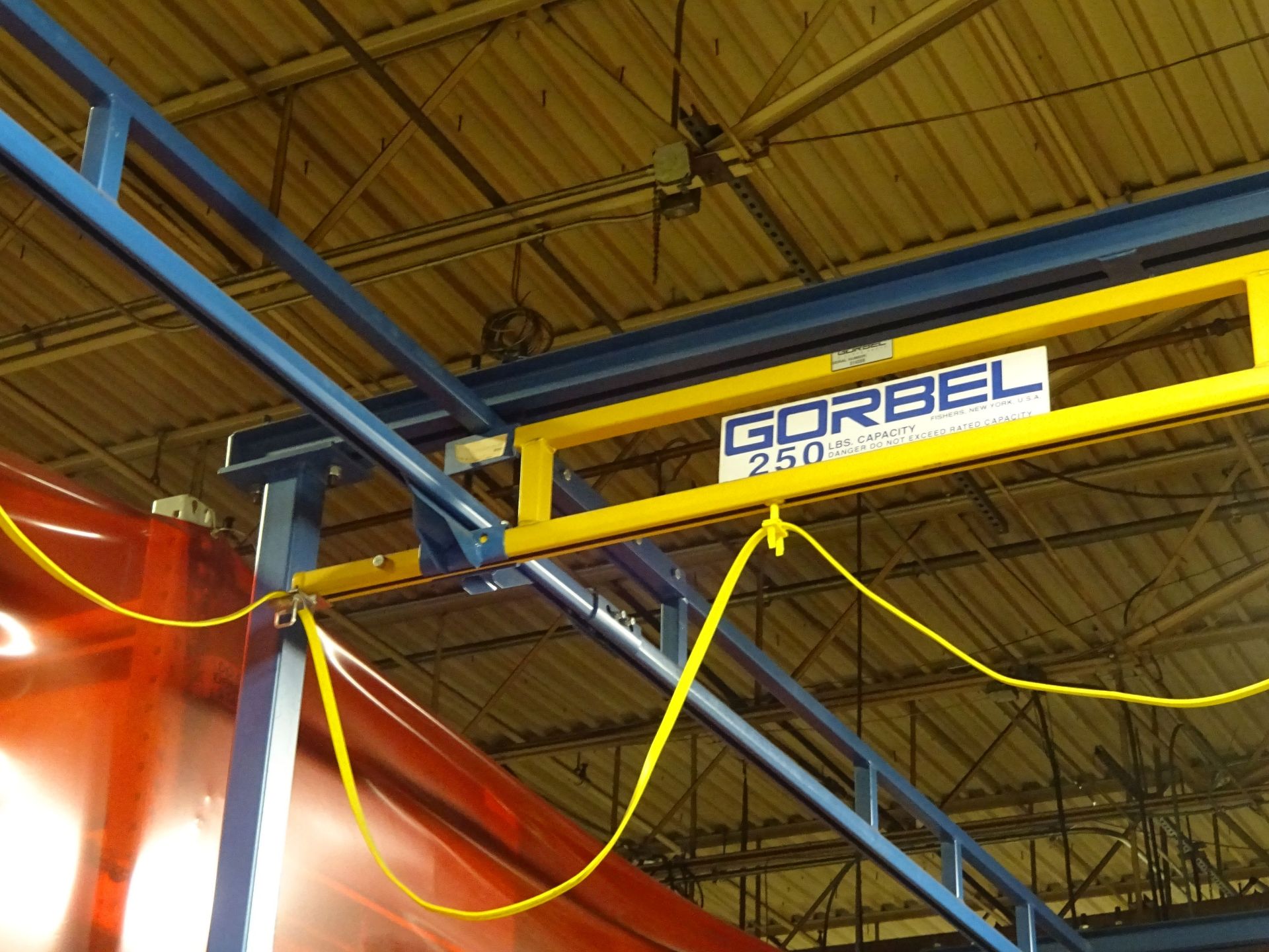 250 LB. X 34' (APPROX.) GORBEL FREE STANDING OVERHEAD CRANE WITH 250 LB. HARRINGTON ELECTRIC CHAIN - Image 2 of 4