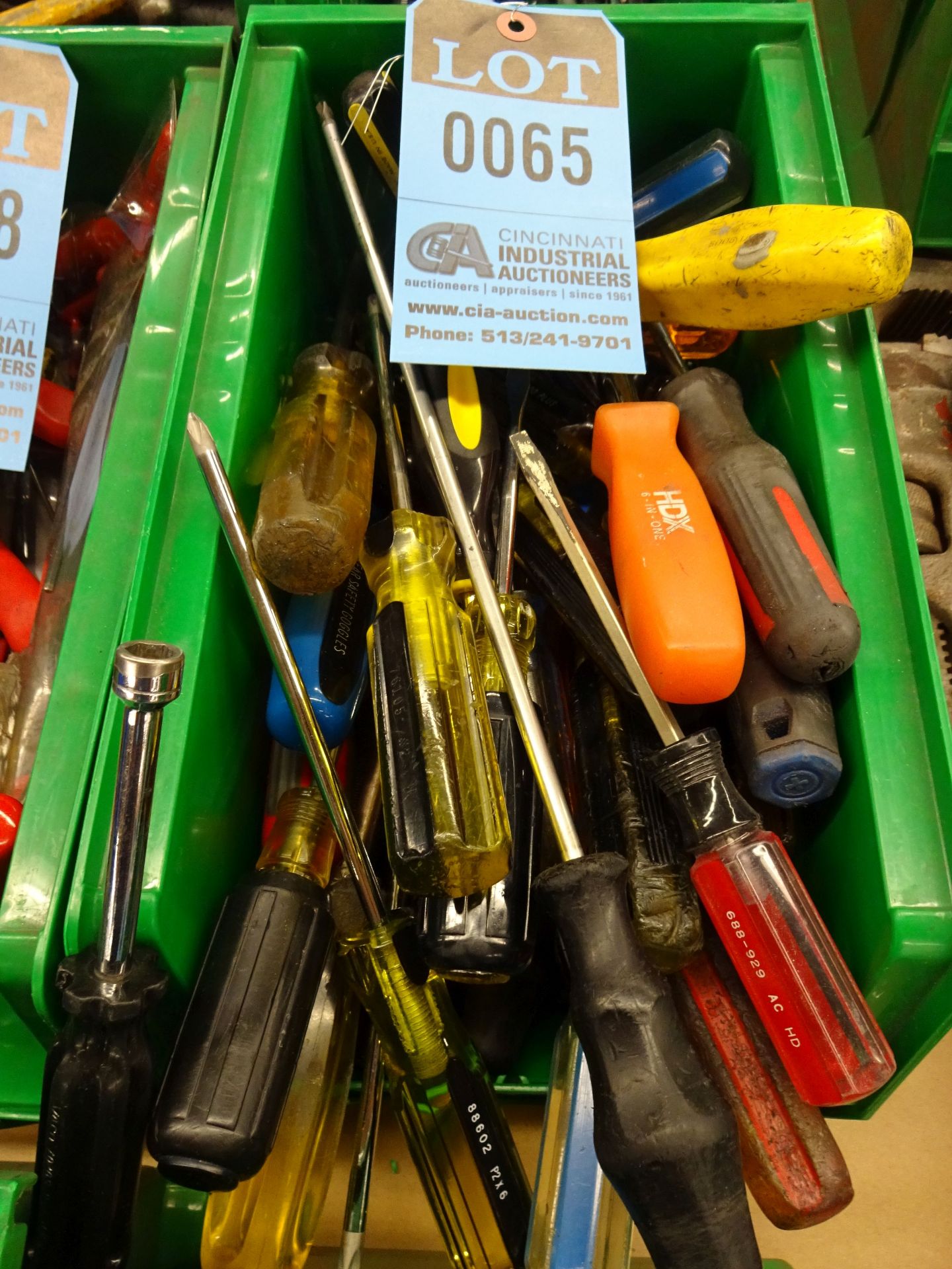 (LOT) SCREWDRIVERS