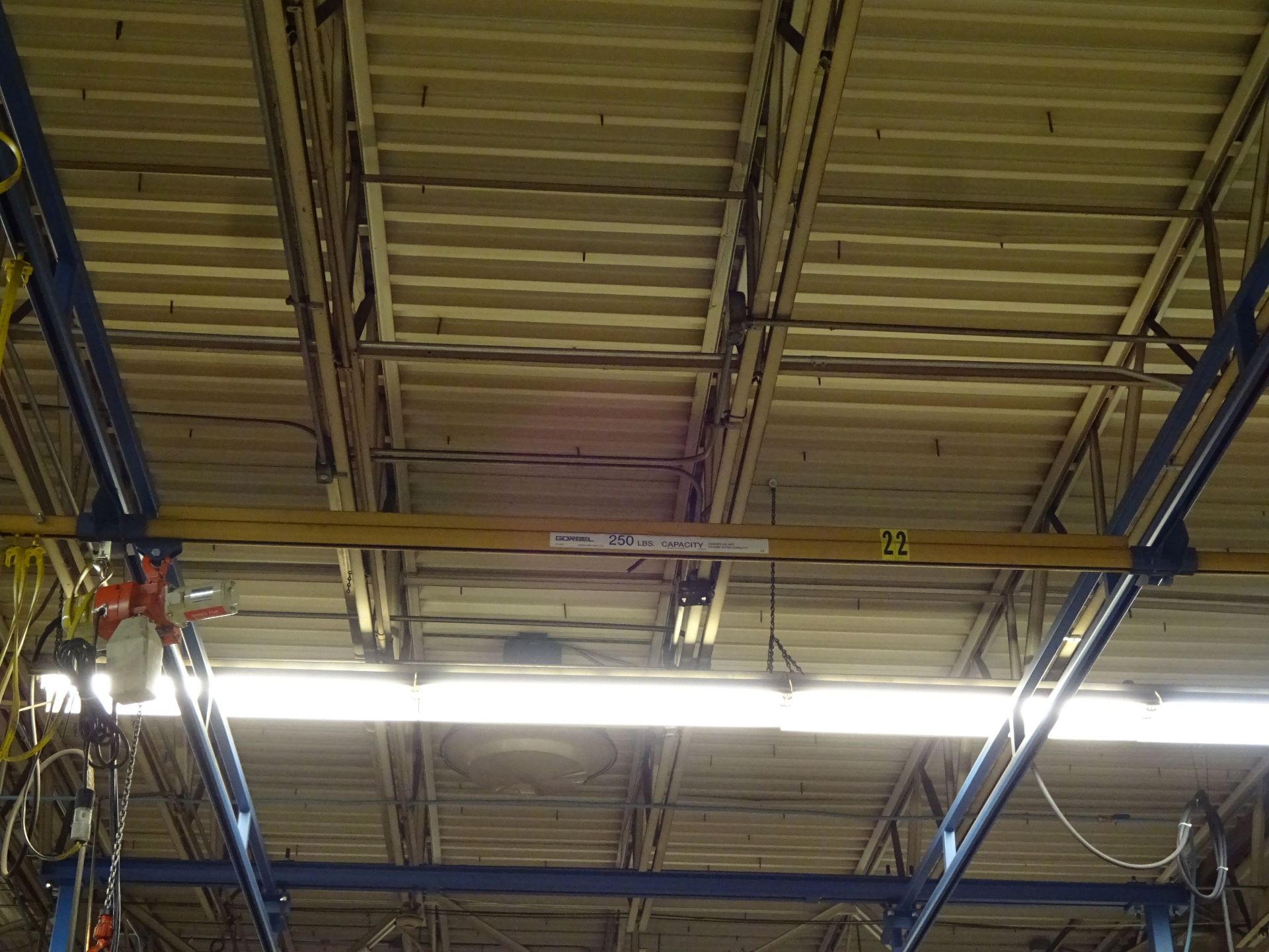 250 LB. X 20' (APPROX.) GORBEL FREE STANDING OVERHEAD CRANE WITH 250 LB. HARRINGTON ELECTRIC CHAIN - Image 3 of 5