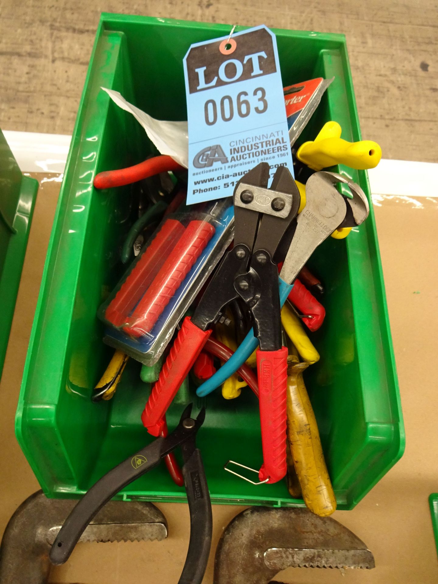 (LOT) WIRE CUTTERS