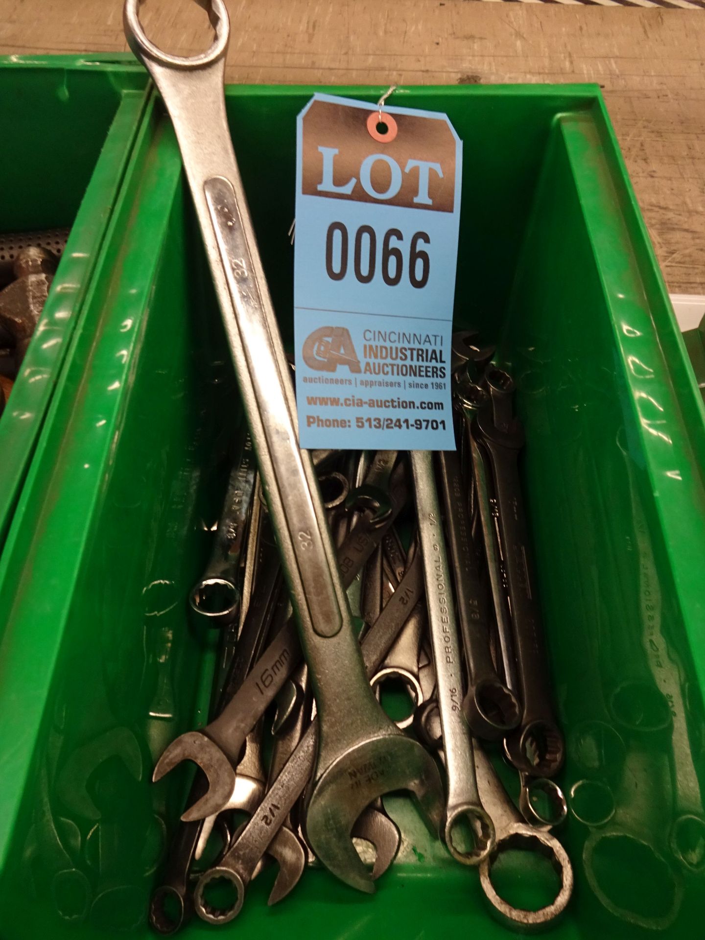 (LOT) WRENCHES