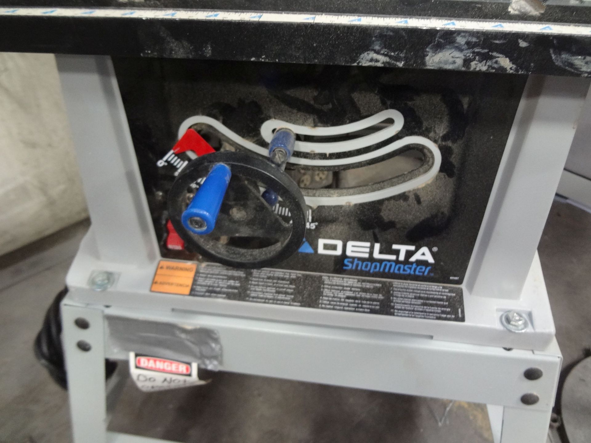 9" DELTA SHOPMASTER TABLE SAW - Image 2 of 3