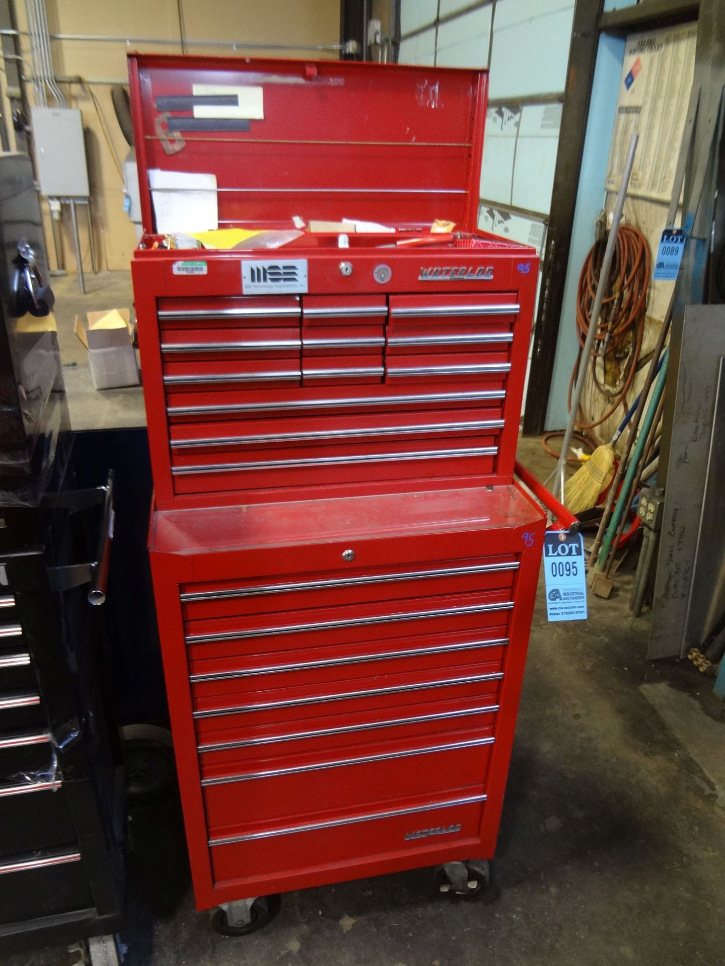 WATERLOO 7-DRAWER ROLL AROUND TOOL CHEST AND CONTENTS WITH WATERLOO TOP BOX AND CONTENTS (HAND