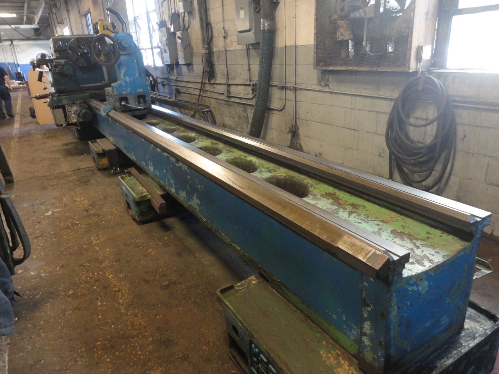 58" X 230" CLOVER MODEL 50 GEARED HEAD ENGINE LATHE; S/N B790304, 43" SWING OVER CROSS SLIDE, 20" - Image 2 of 25