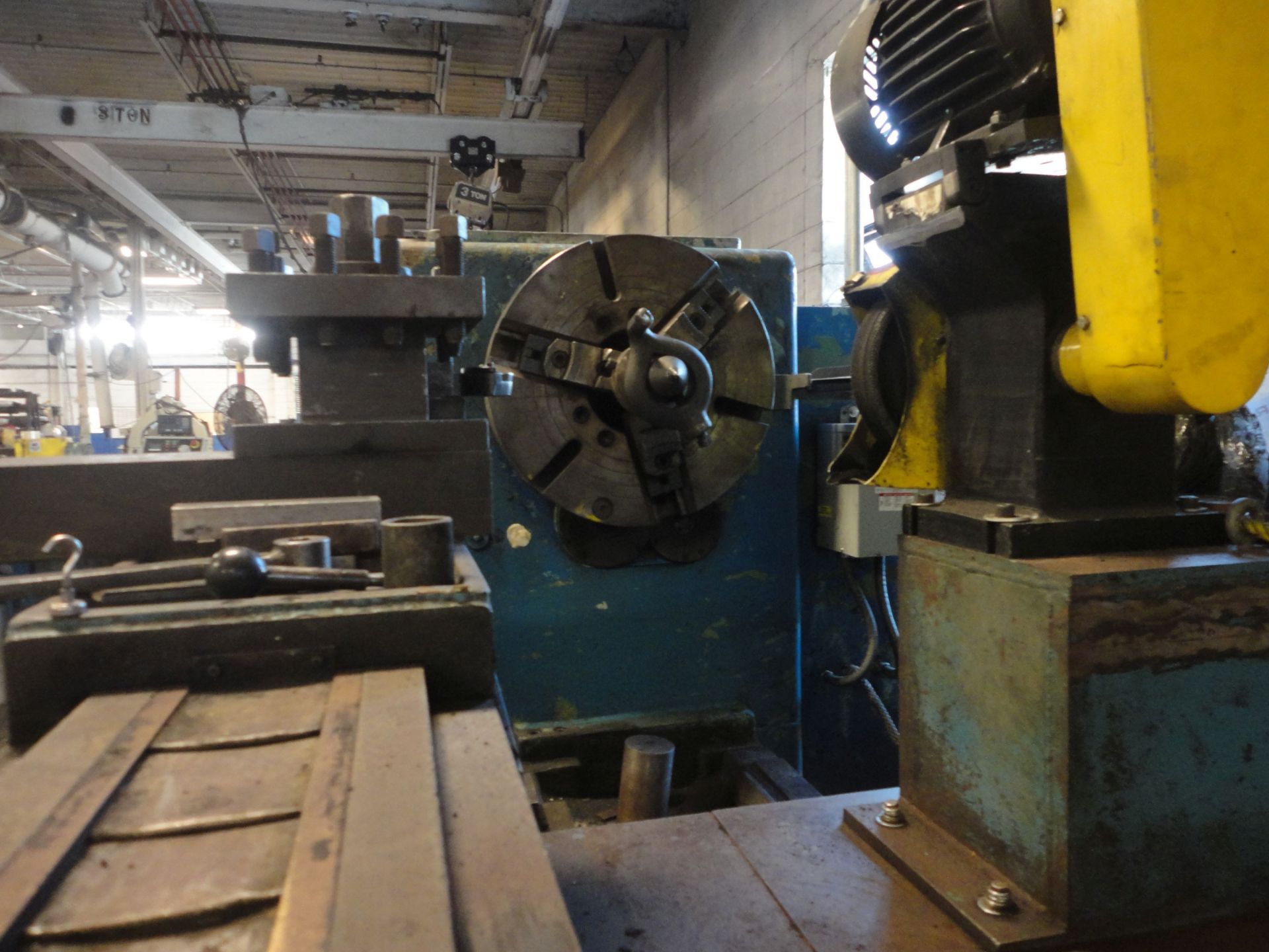 58" X 230" CLOVER MODEL 50 GEARED HEAD ENGINE LATHE; S/N B790304, 43" SWING OVER CROSS SLIDE, 20" - Image 5 of 25