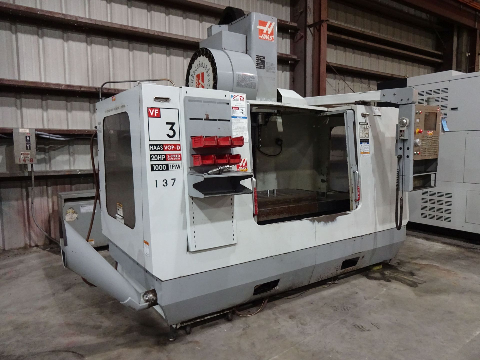 2005 HAAS MODEL VF-3B CNC VERTICAL MACHINING CENTER; S/N 42047, HAAS CNC CONTROL, VOP-D, 20 HP, GEAR