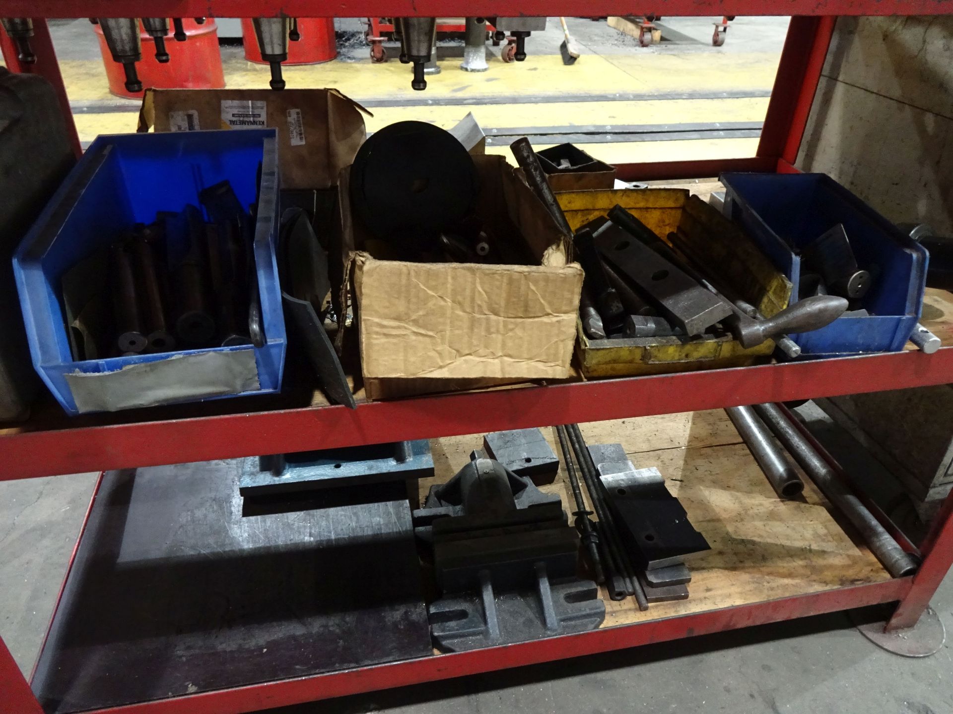 CONTENTS OF TABLE AND CART INCLUDING (25) 40 TAPER TOOL HOLDERS WITH TOOLING, HOLD DOWNS, CUTTING - Image 3 of 7