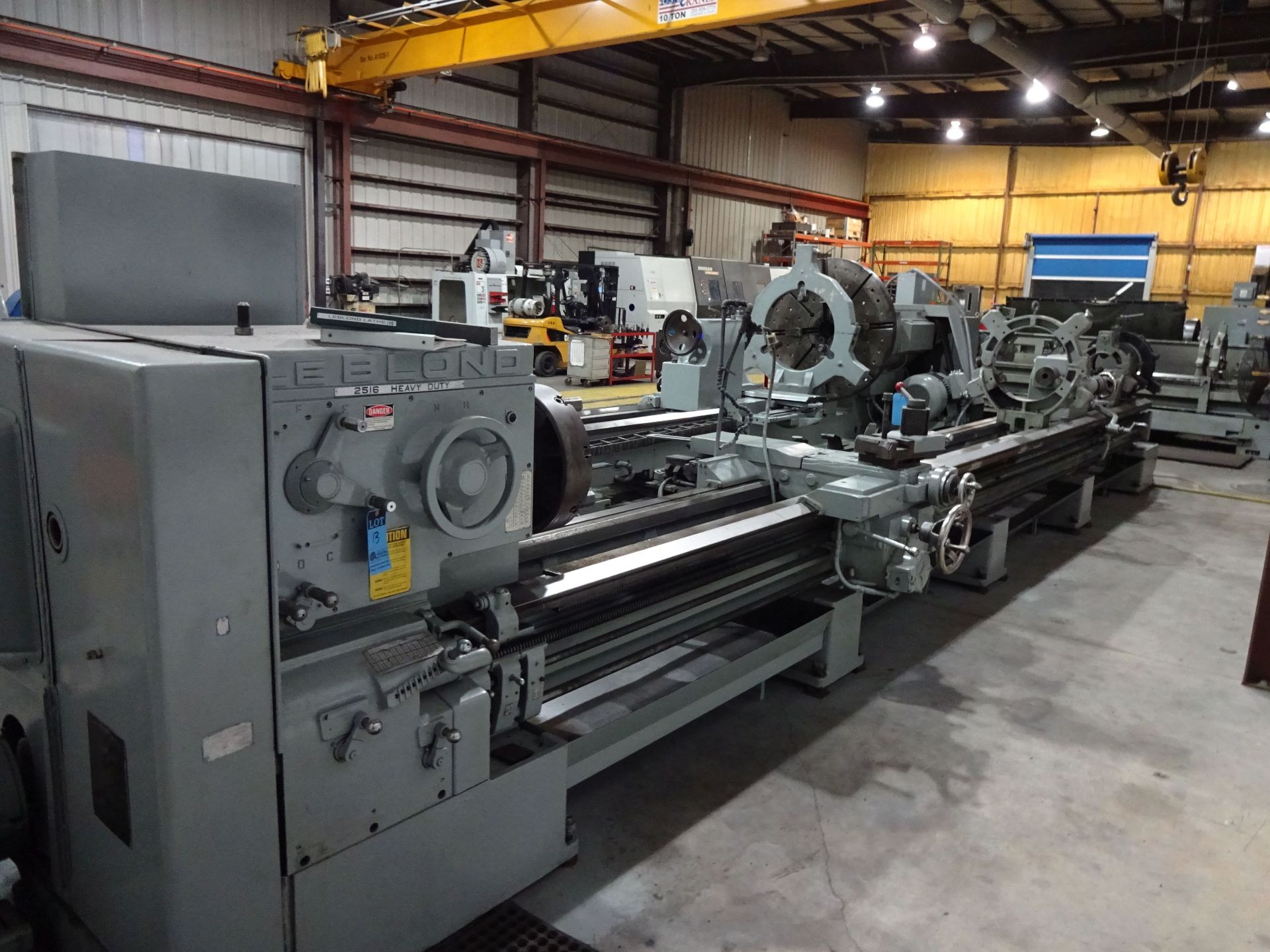 25" X 275" LEBLOND HEAVY DUTY 2516 ENGINE LATHE; S/N 3NFL1284, 20" CHUCK, 25" SWING OVER BED, 16"