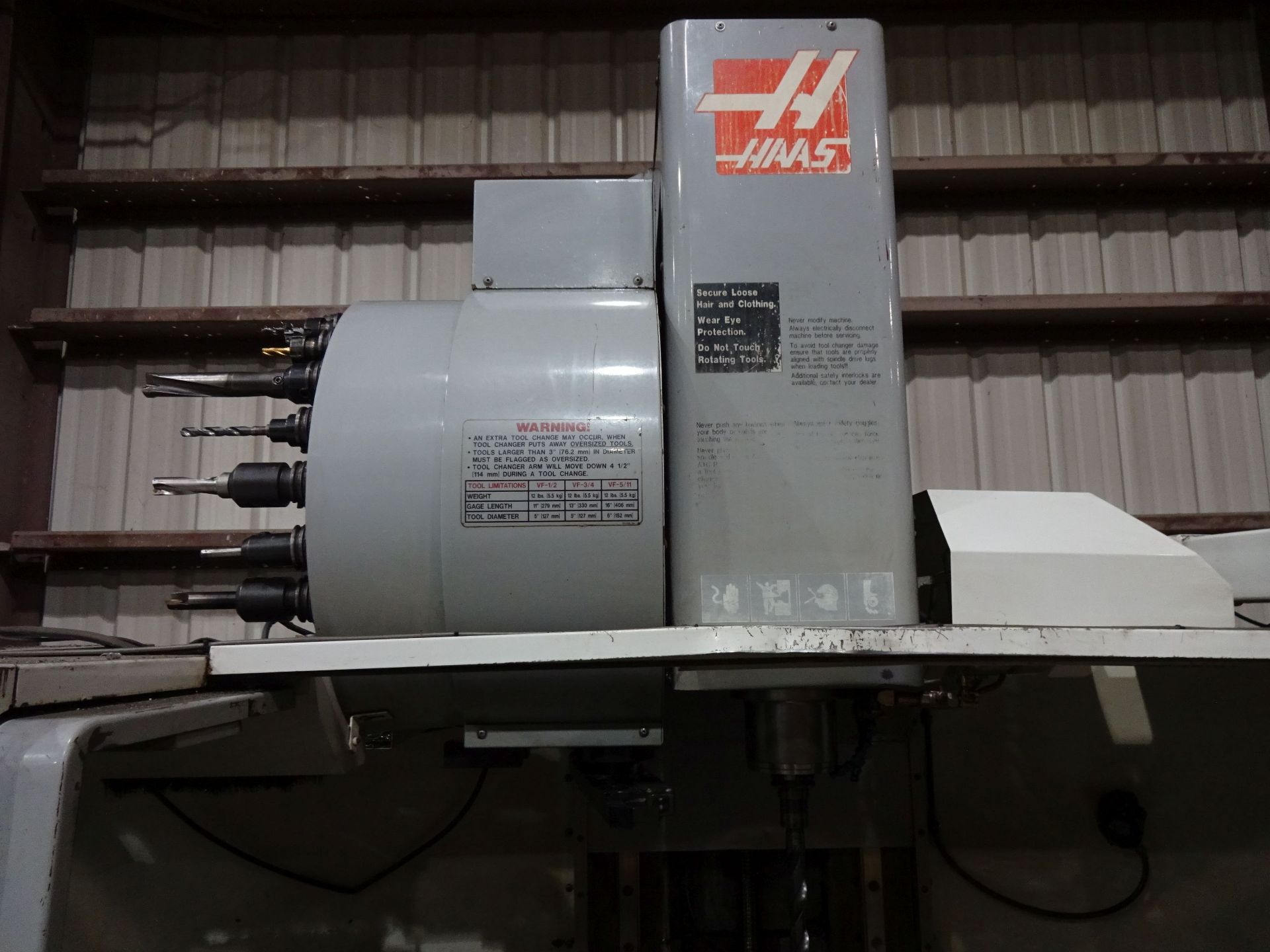 2005 HAAS MODEL VF-3B CNC VERTICAL MACHINING CENTER; S/N 42047, HAAS CNC CONTROL, VOP-D, 20 HP, GEAR - Image 14 of 28