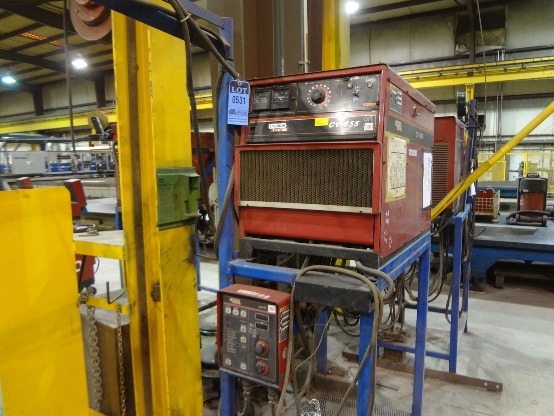 LINCOLN CV-655 WELDING SYSTEM WITH POWER SOURCE, BOOM ON STAND, LINCOLN LN-10 WIRE FEEDER - Bild 2 aus 6