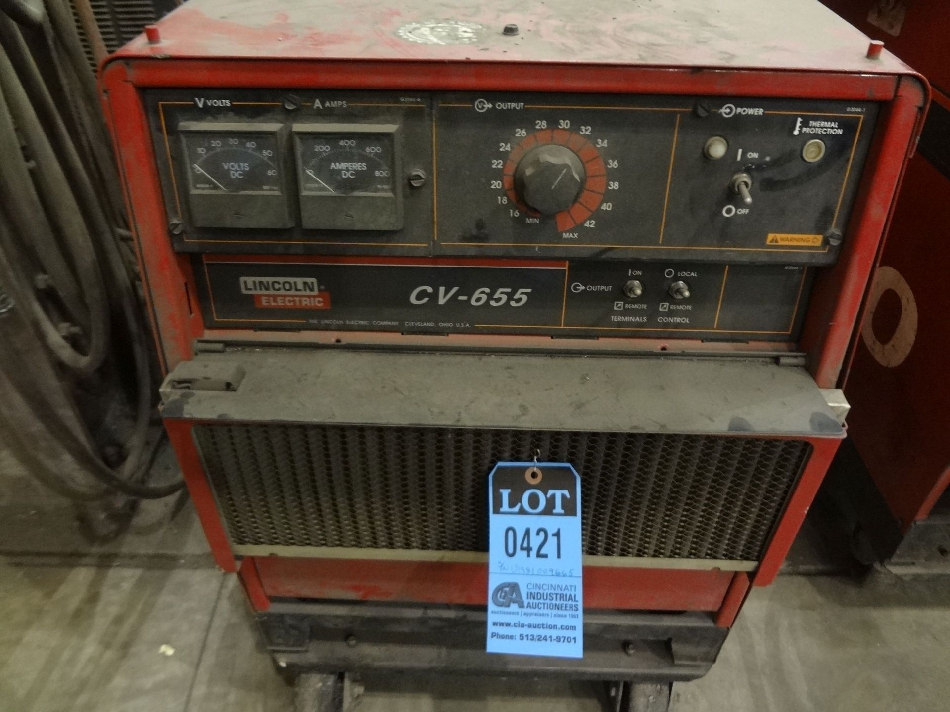 650 AMP LINCOLN ELECTRIC MODEL CV-655 PORTABLE WELDING POWER SOURCE; S/N U1981308009665 - Image 2 of 3