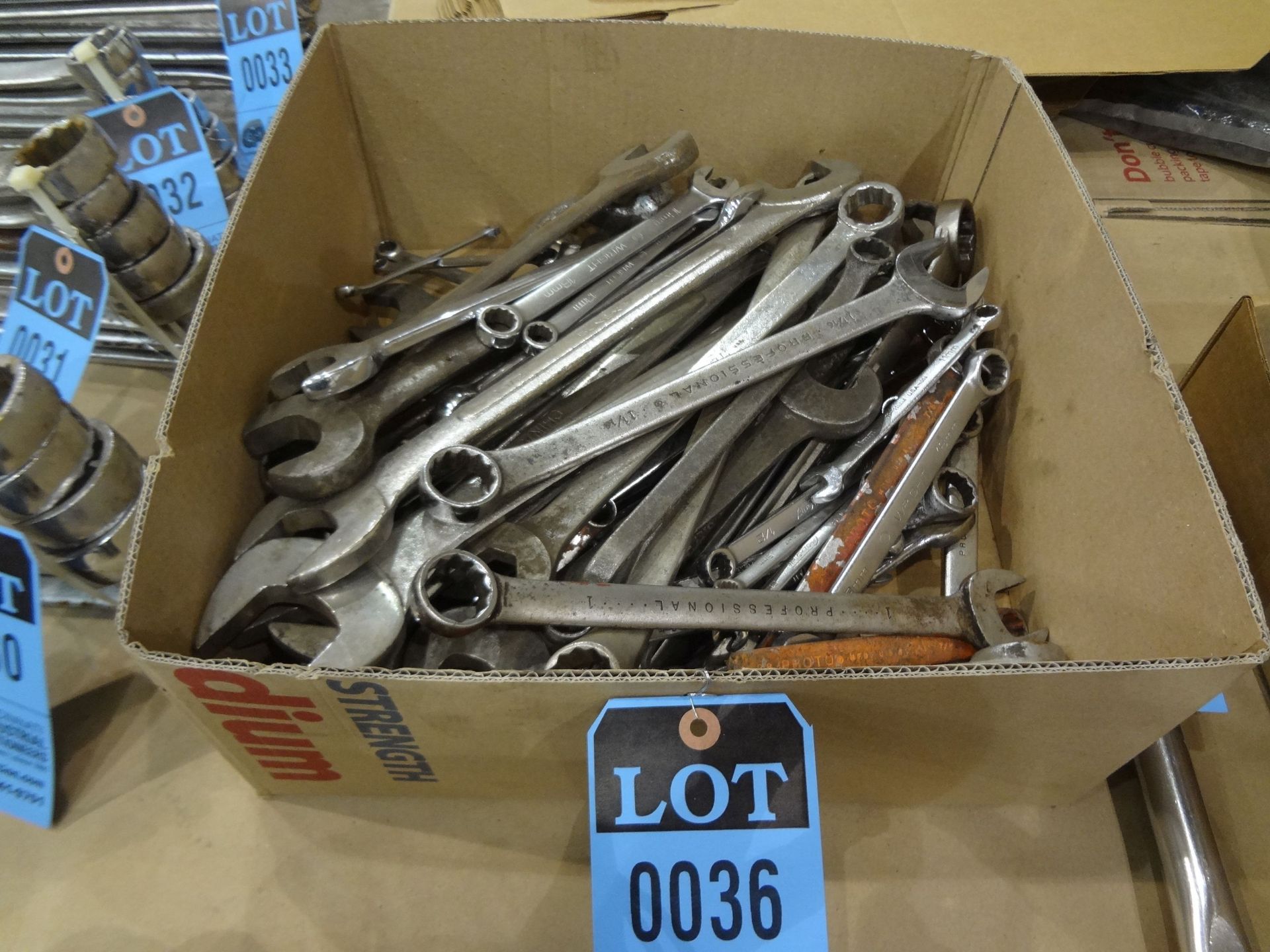 (LOT) MISCELLANEOUS SIZE COMBINATION WRENCHES