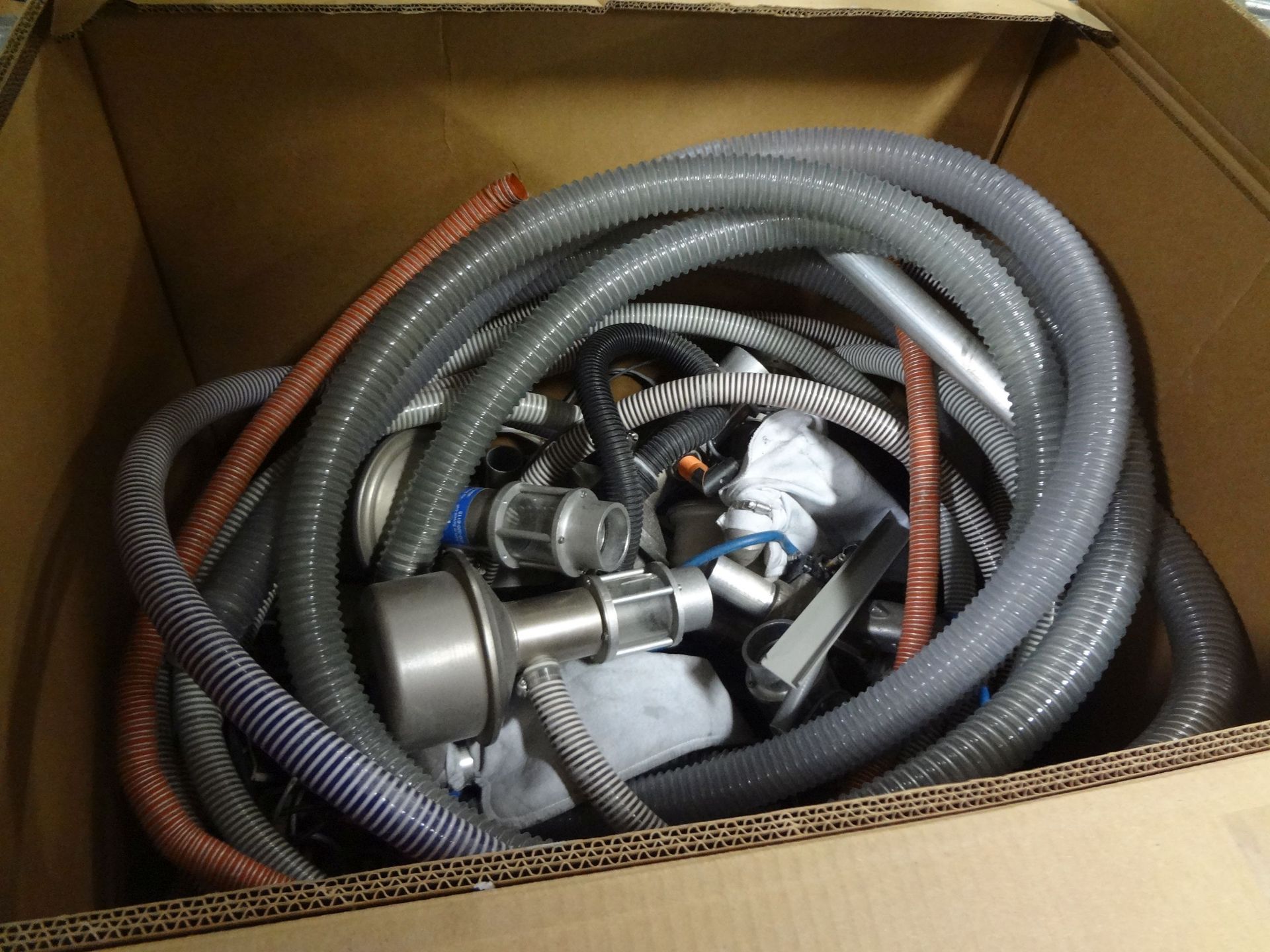 (LOT) OF (3) SKIDS OF MISCELLANEOUS MACHINE PARTS INCLUDING HOSE, TUBING, VAC LOADING, ETC. - Image 2 of 6