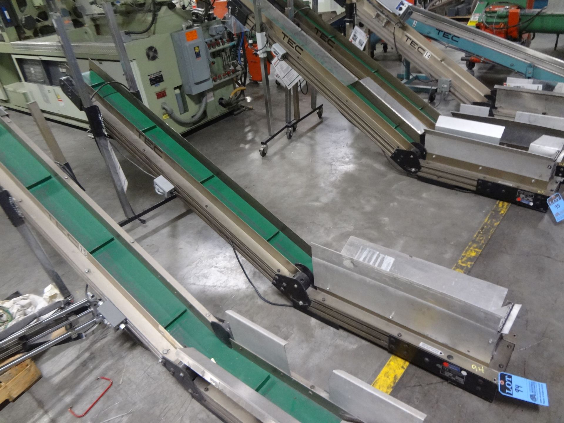 6" X 108" TEC MODEL HI626 HORIZONTAL TO INCLINED CLEATED BELT CONVEYOR; S/N 99-02353-1 - Bild 2 aus 3