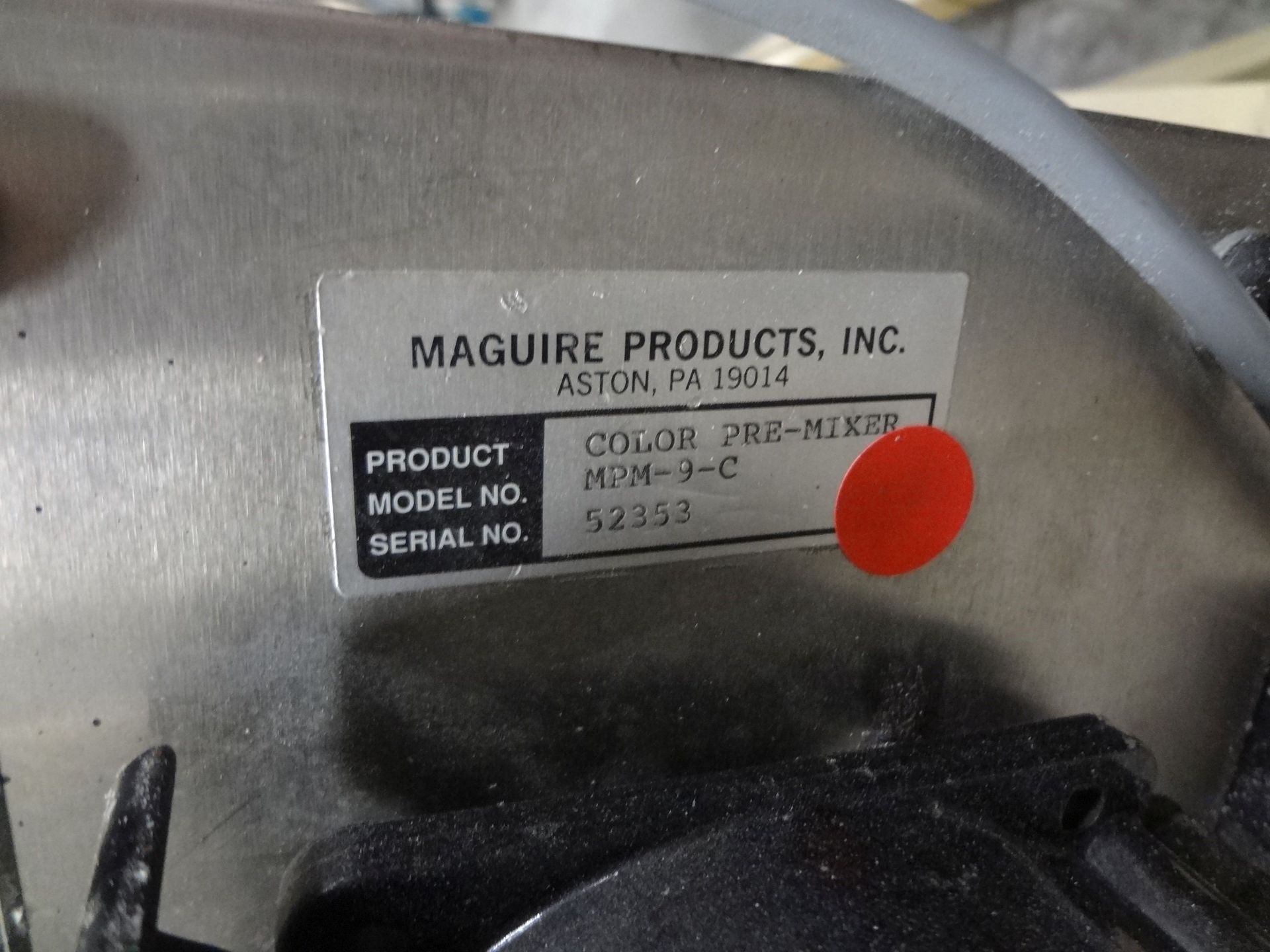 MAGUIRE MPM-9-C COLOR PREMIXER; S/N 52353, COMET VACUUM LOADER, CONAIR ADDITIVE FEEDER ON STAND WITH - Image 5 of 10