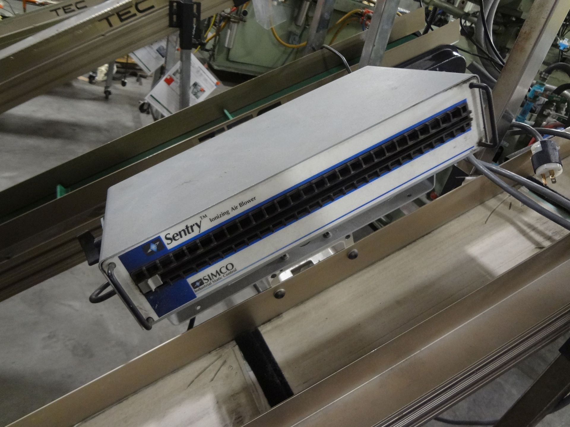 6" X 108" TEC MODEL HI626 HORIZONTAL TO INCLINED CLEATED BELT CONVEYOR; S/N 91-1126-2, 120 VOLT - Image 4 of 5