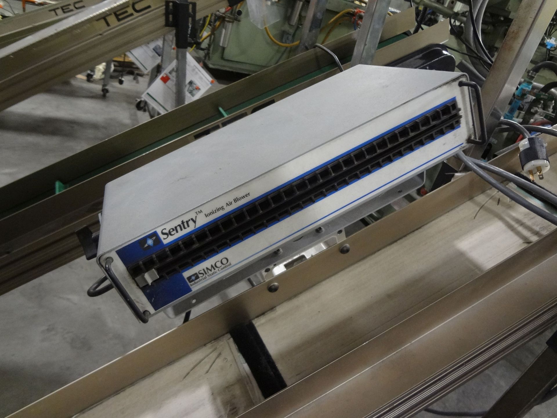 6" X 108" TEC MODEL HI626 HORIZONTAL TO INCLINED CLEATED BELT CONVEYOR; S/N 91-1126-2, 120 VOLT - Bild 4 aus 5