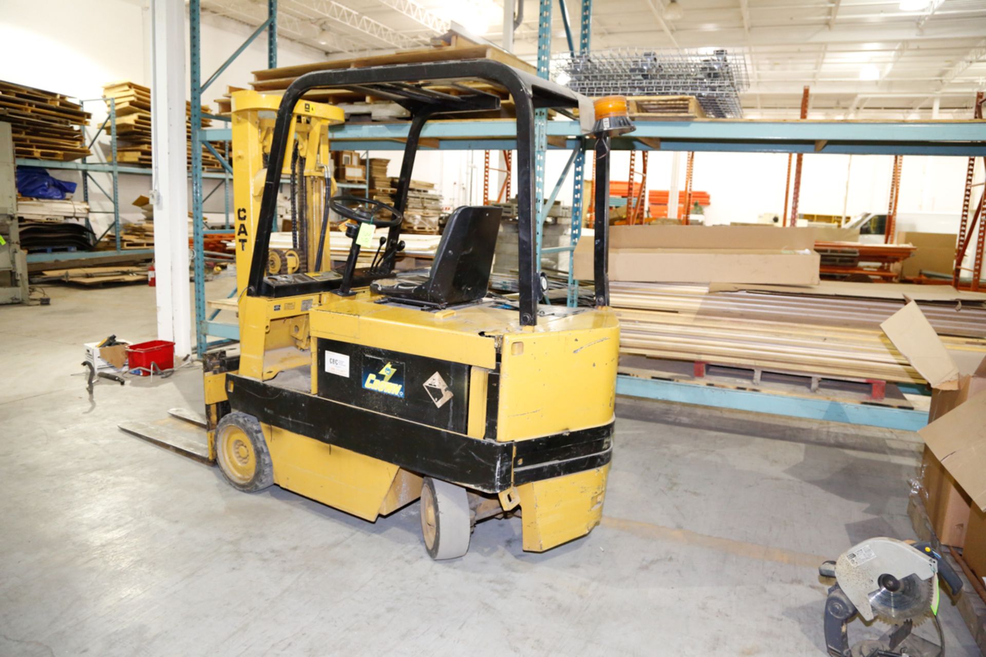 CATERPILLAR ELECTRIC FORKLIFT MOD MC60B, 6350 LBS CAP., 124" LIFT HEIGHT, 2-STAGE, SIDESHIFT, 7420 - Image 4 of 4