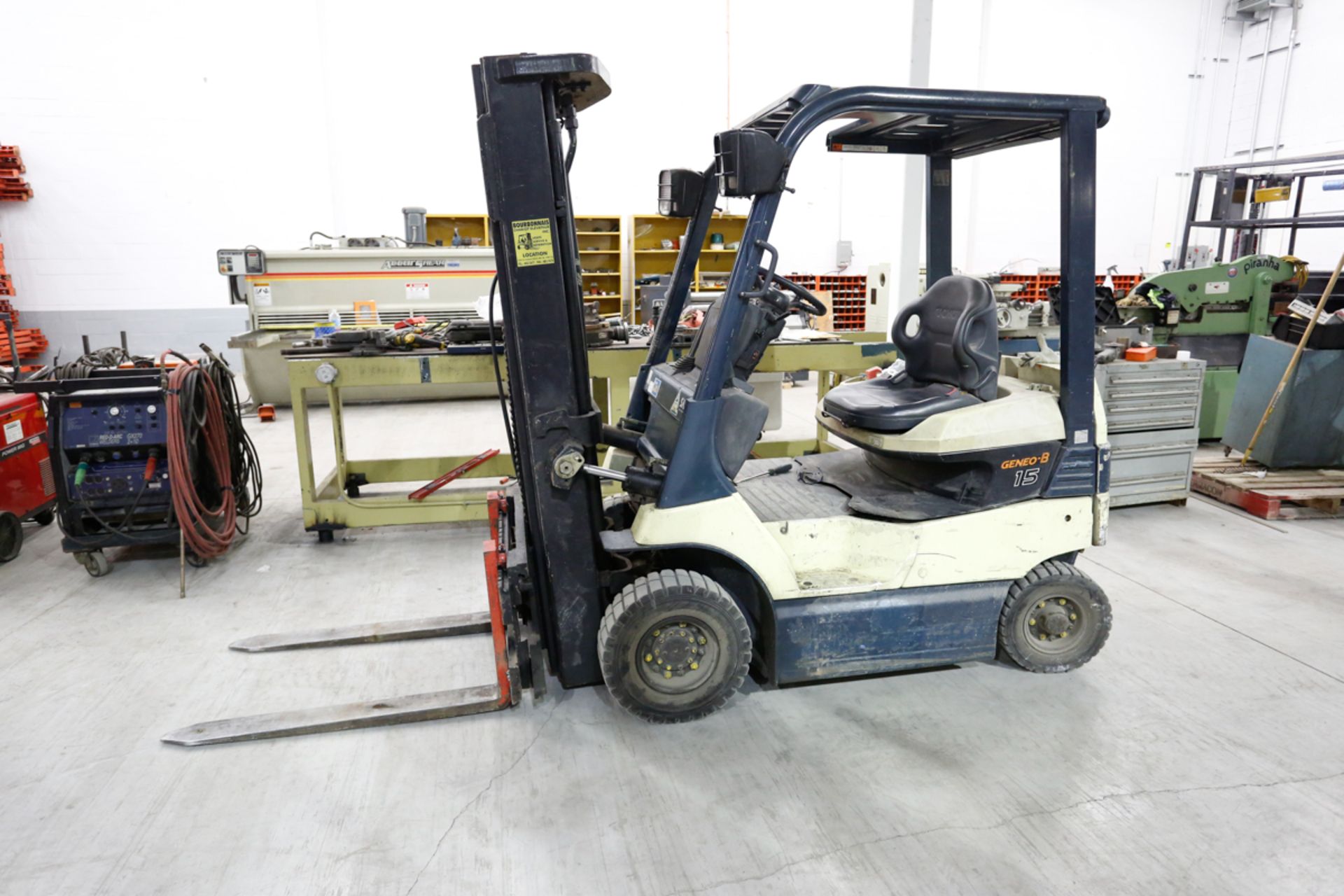 TOYOTA GENEO-B 15 ELECTRIC FORKLIFT MOD. 7FB;15, 1500 KG CAP., 3 STAGE, SIDESHIFT (1999)