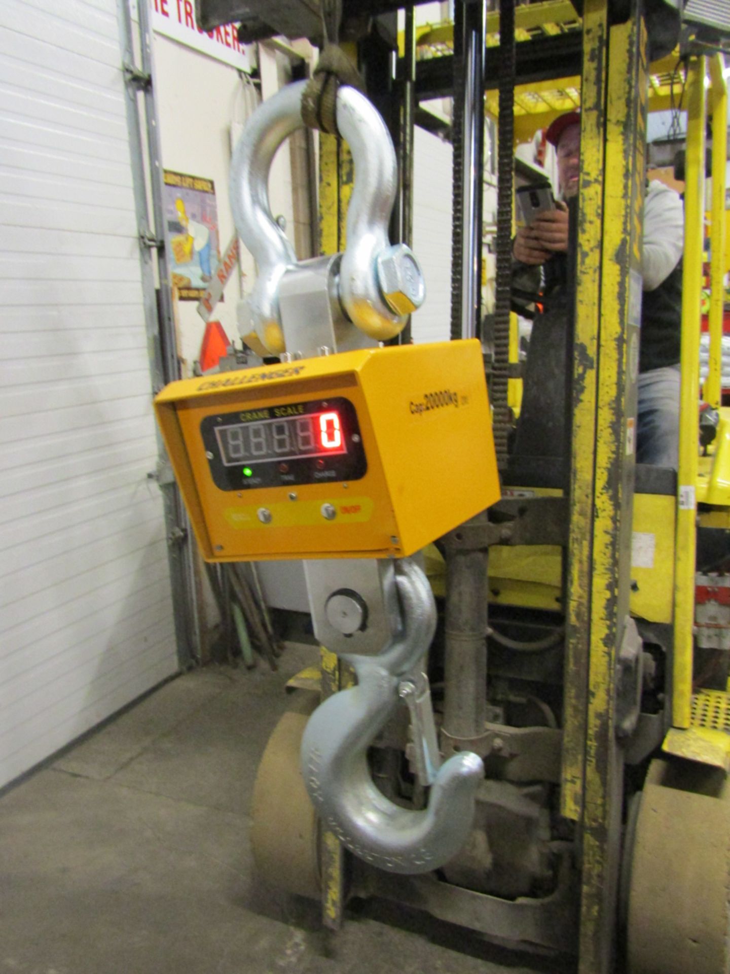 "NEW" HANGING DIGITAL CRANE SCALE 40,000LBS 20 TON CAPACITY - COMPLETE WITH REMOTE CONTROL AND