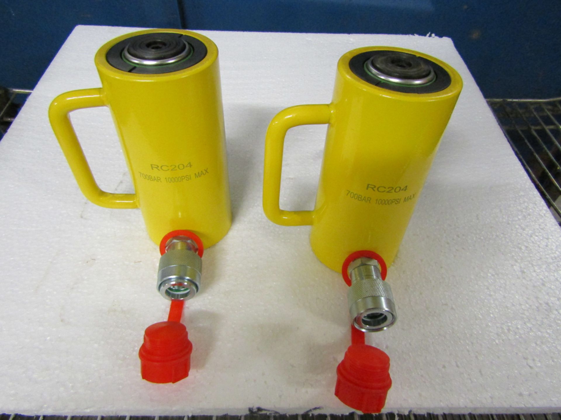 "NEW" LOT OF 2 (2 UNITS) RC-204, 20 TON HYDRAULIC JACK WITH 4" STROKE TYPE CYLINDER (LOCATED IN