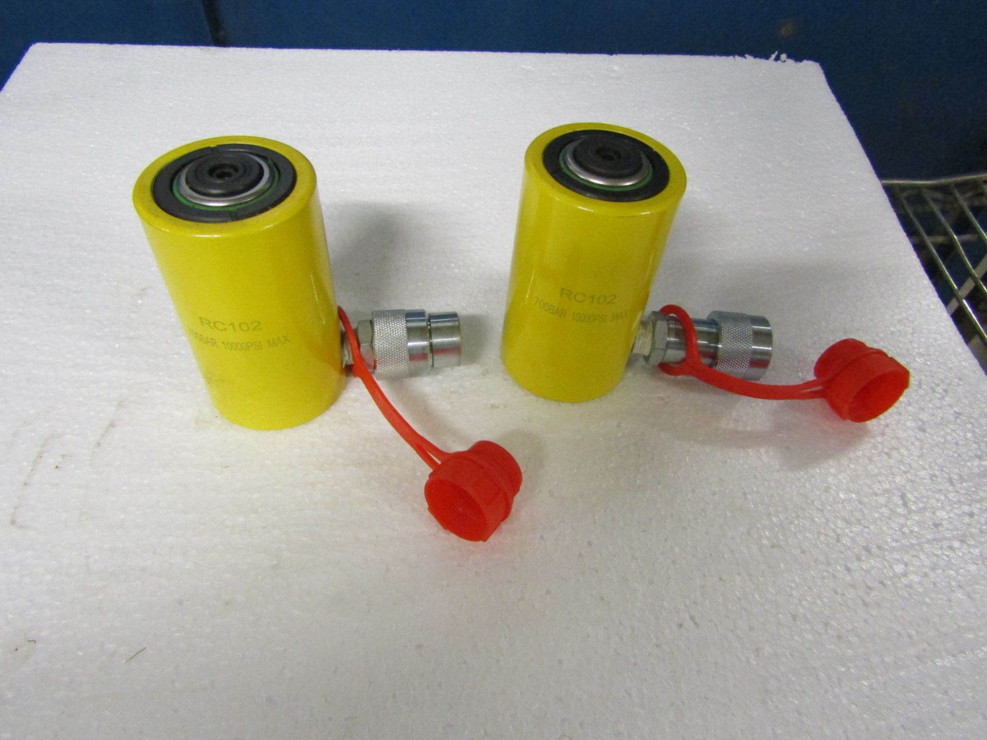 "NEW" LOT OF 2 (2 UNITS) RC-102, 10 TON HYDRAULIC JACK WITH 2" STROKE TYPE CYLINDER (LOCATED IN