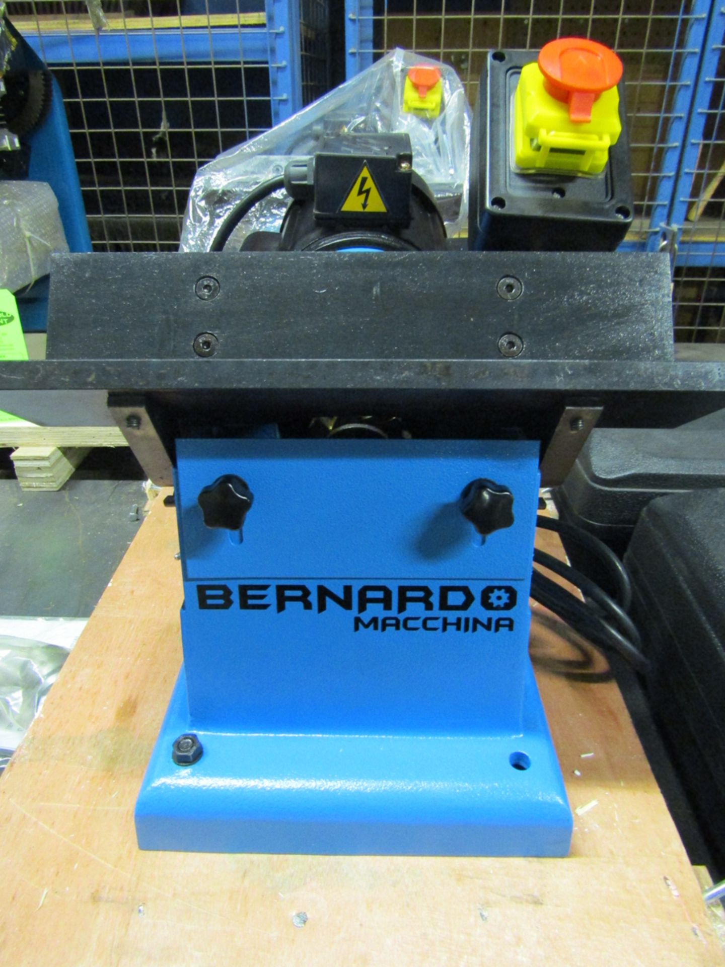 "NEW" BERNARDO BEVELING MACHINE - CHAMFERING BEVELER UNIT 115V 1 PHASE (LOCATED IN HAMILTON, ON)